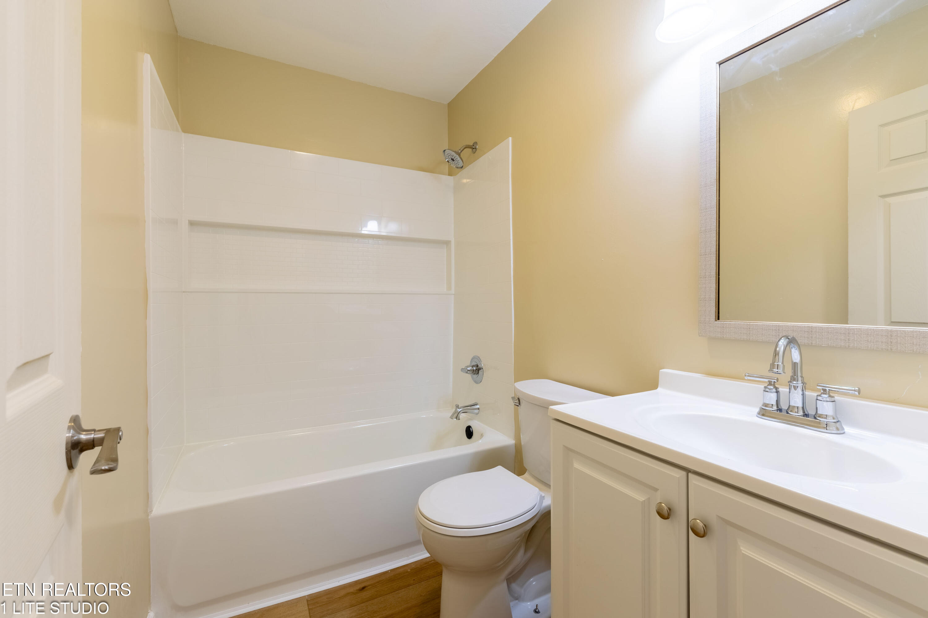 1658 Laurans Avenue Knoxville TN 37915