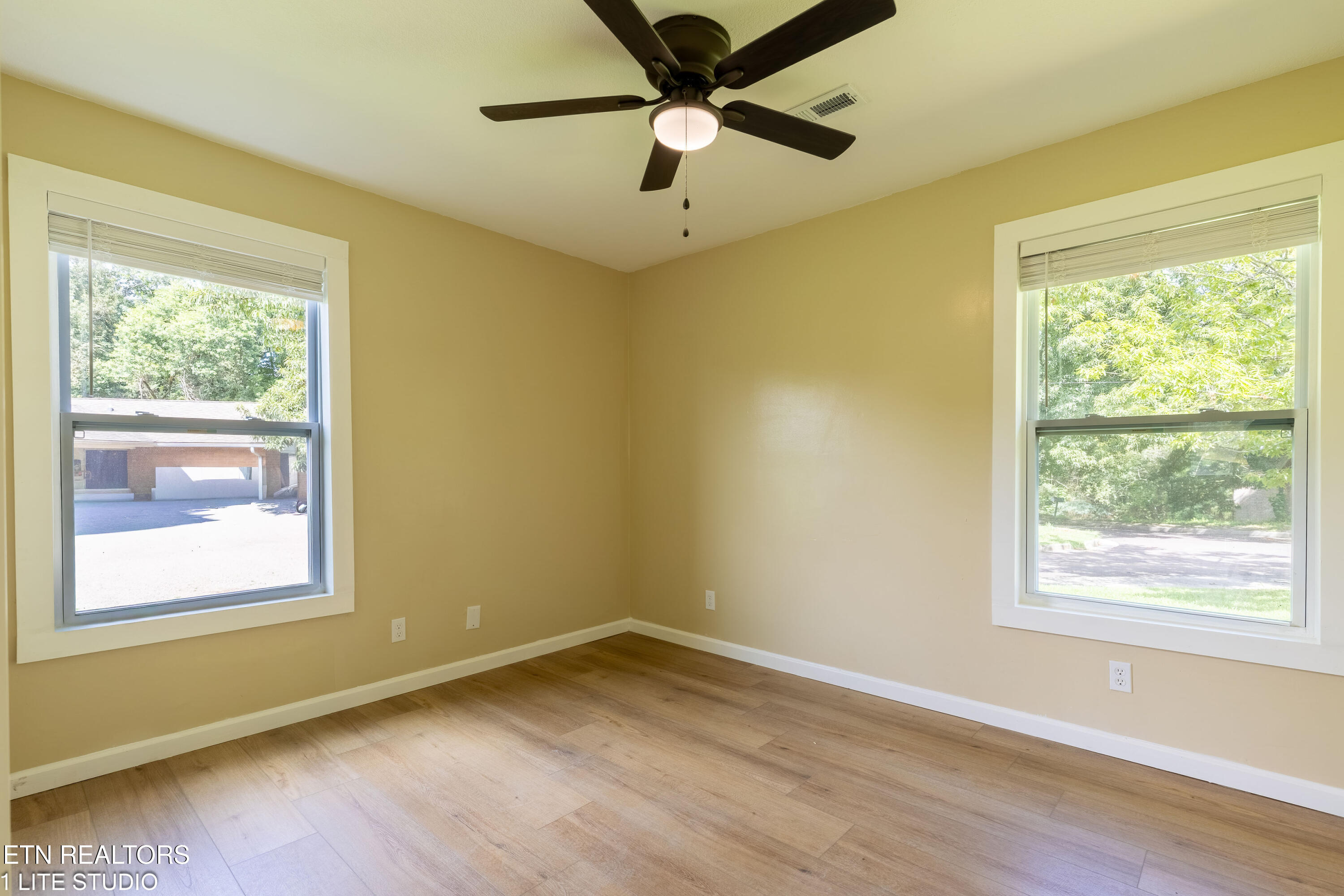 1658 Laurans Avenue Knoxville TN 37915