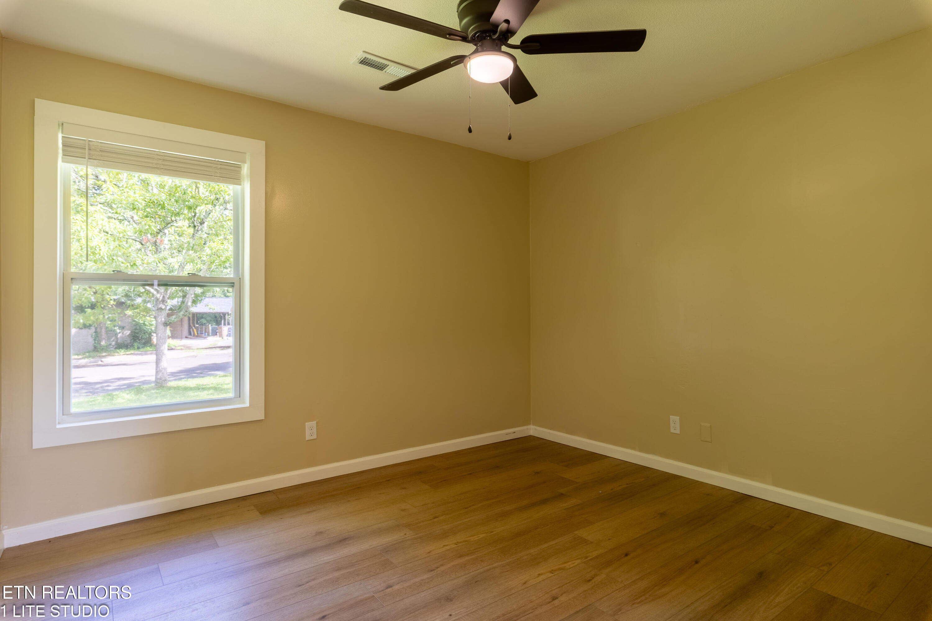 1658 Laurans Avenue Knoxville TN 37915