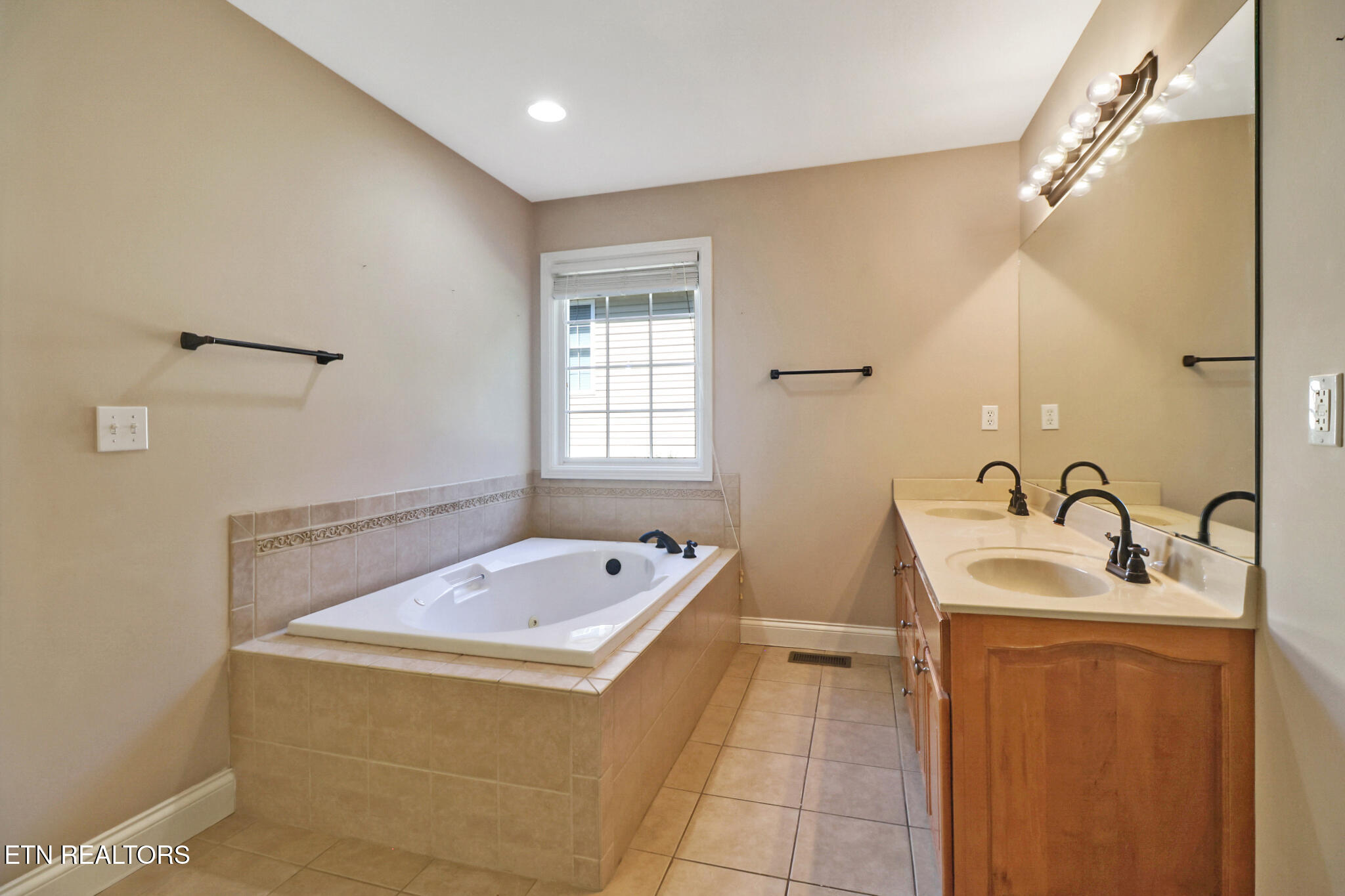 157 Cromwell Lane Crossville TN 38558