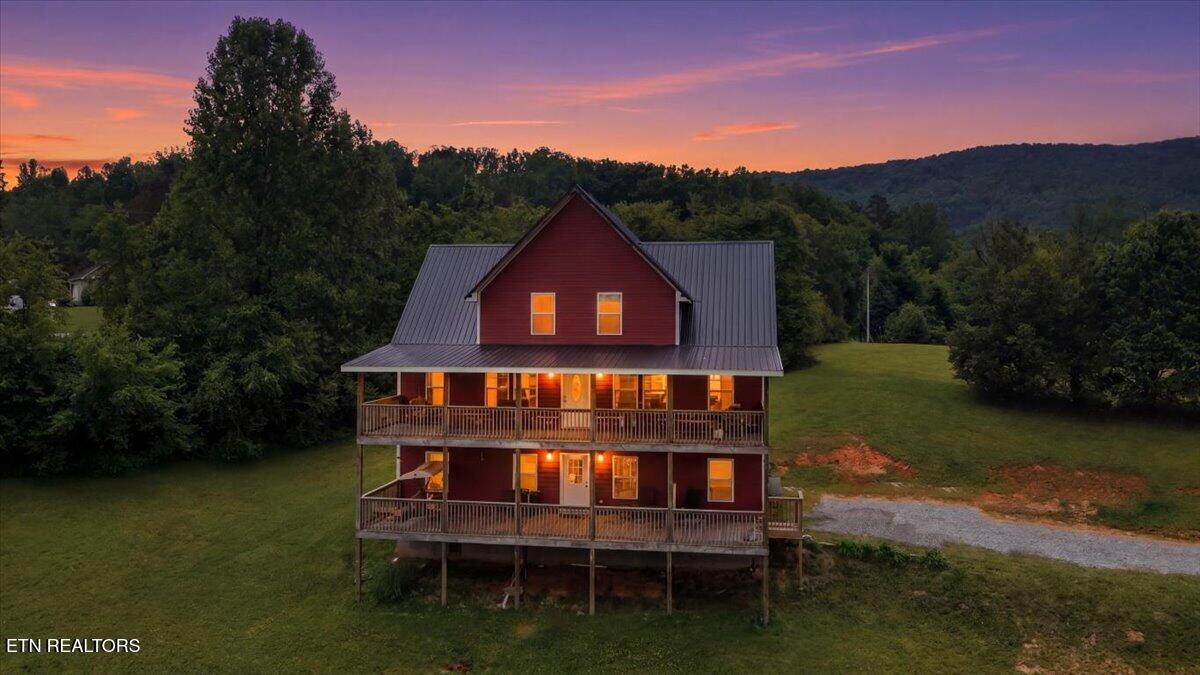2560 Schisandra Lane Cosby TN 37722