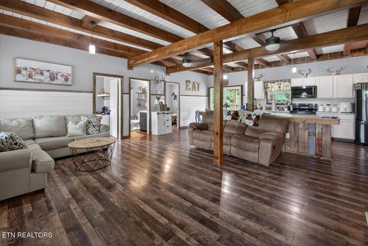 2560 Schisandra Lane Cosby TN 37722