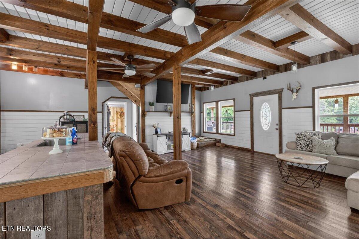 2560 Schisandra Lane Cosby TN 37722