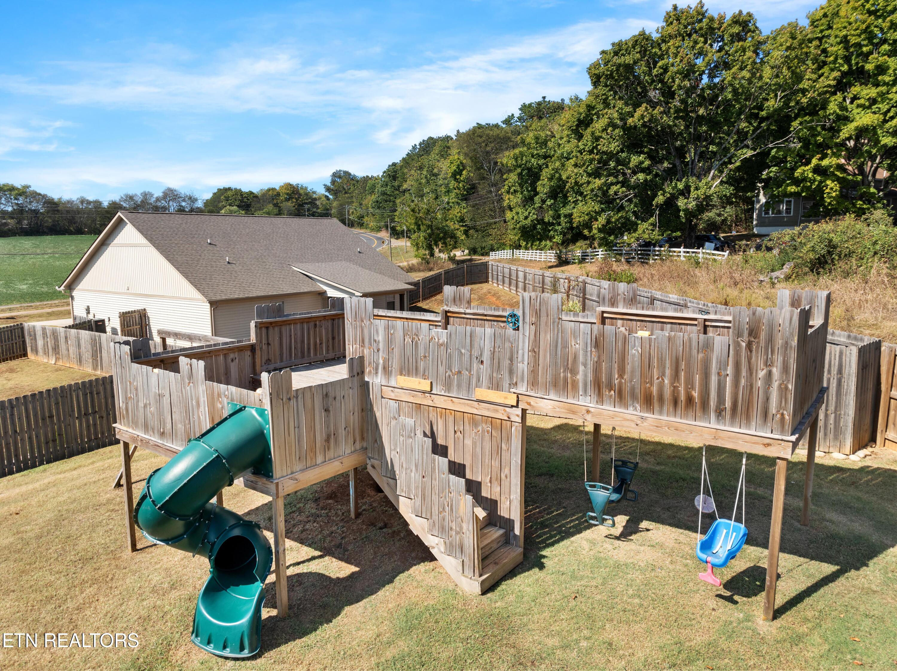 105 Montgomery Farms Drive Friendsville TN 37737