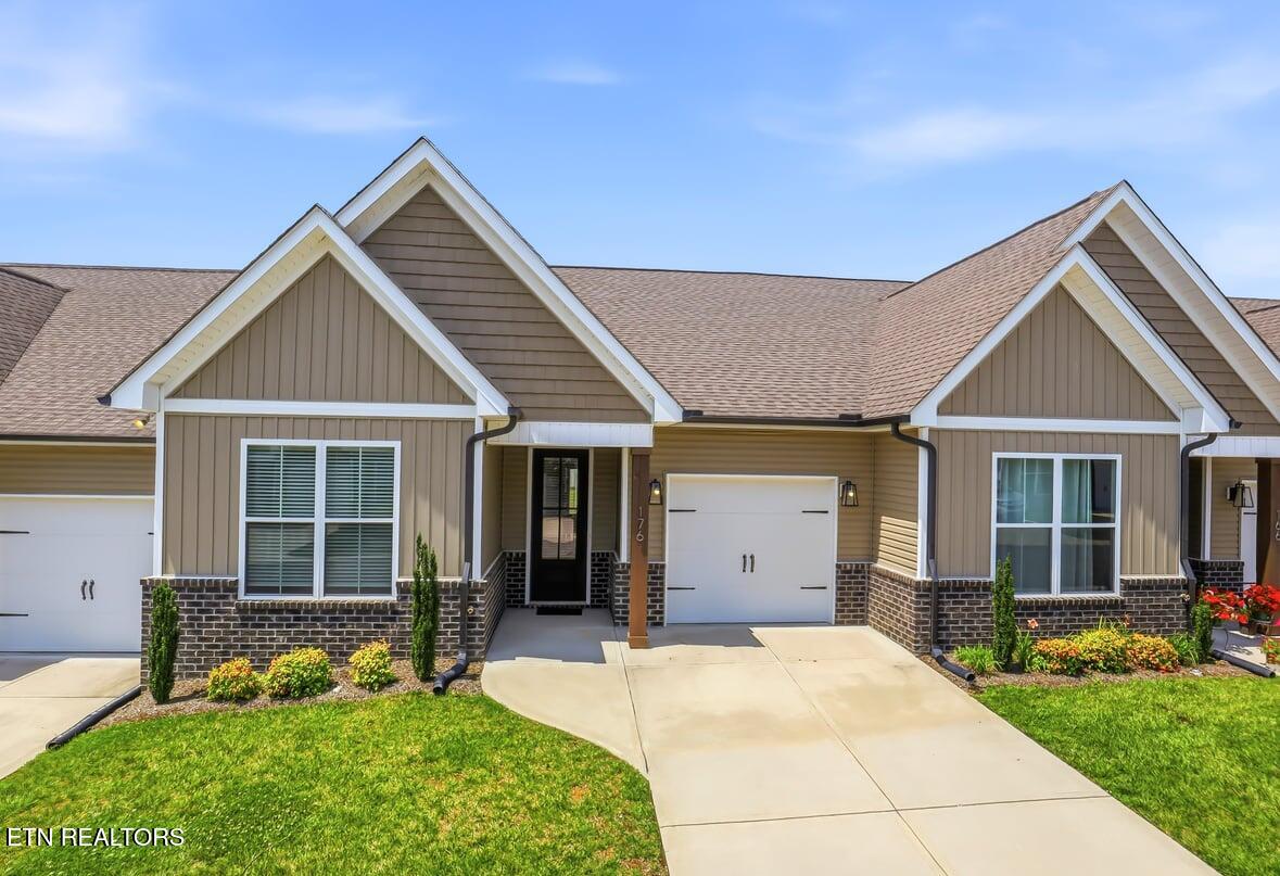 176 Gray Wolf Way Lenoir City TN 37771