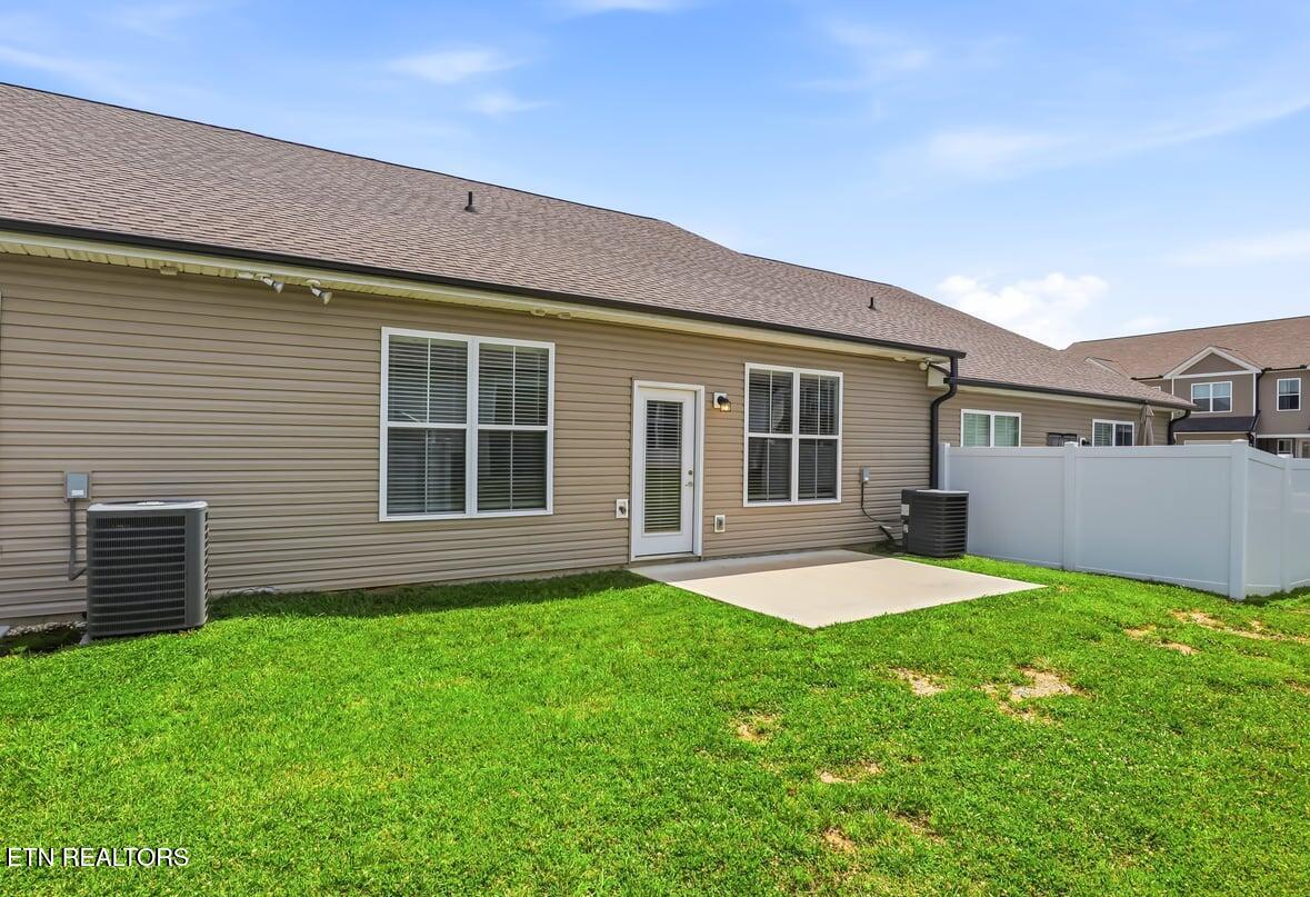 176 Gray Wolf Way Lenoir City TN 37771