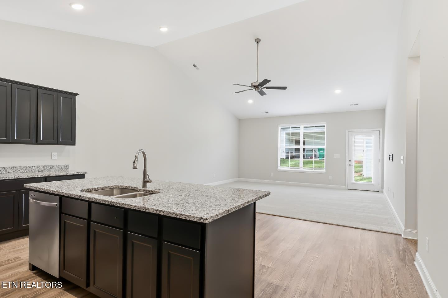 176 Gray Wolf Way Lenoir City TN 37771