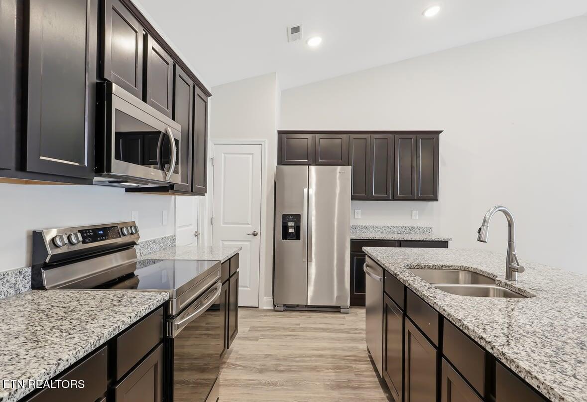 176 Gray Wolf Way Lenoir City TN 37771