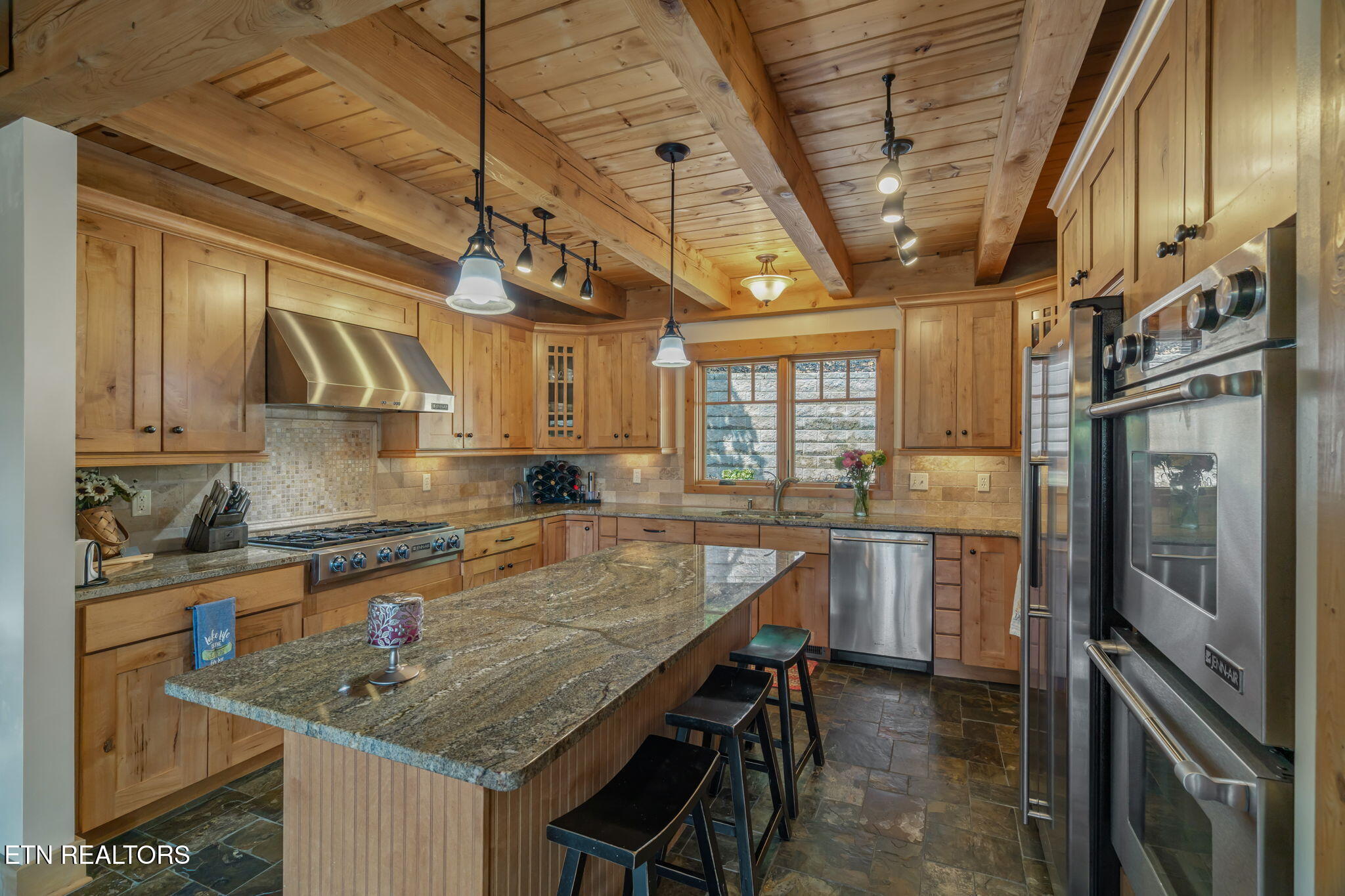 168 Rockfish Point New Tazewell TN 37825