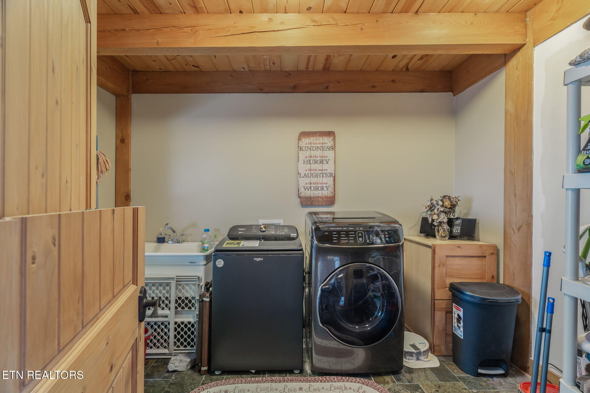 168 Rockfish Point New Tazewell TN 37825