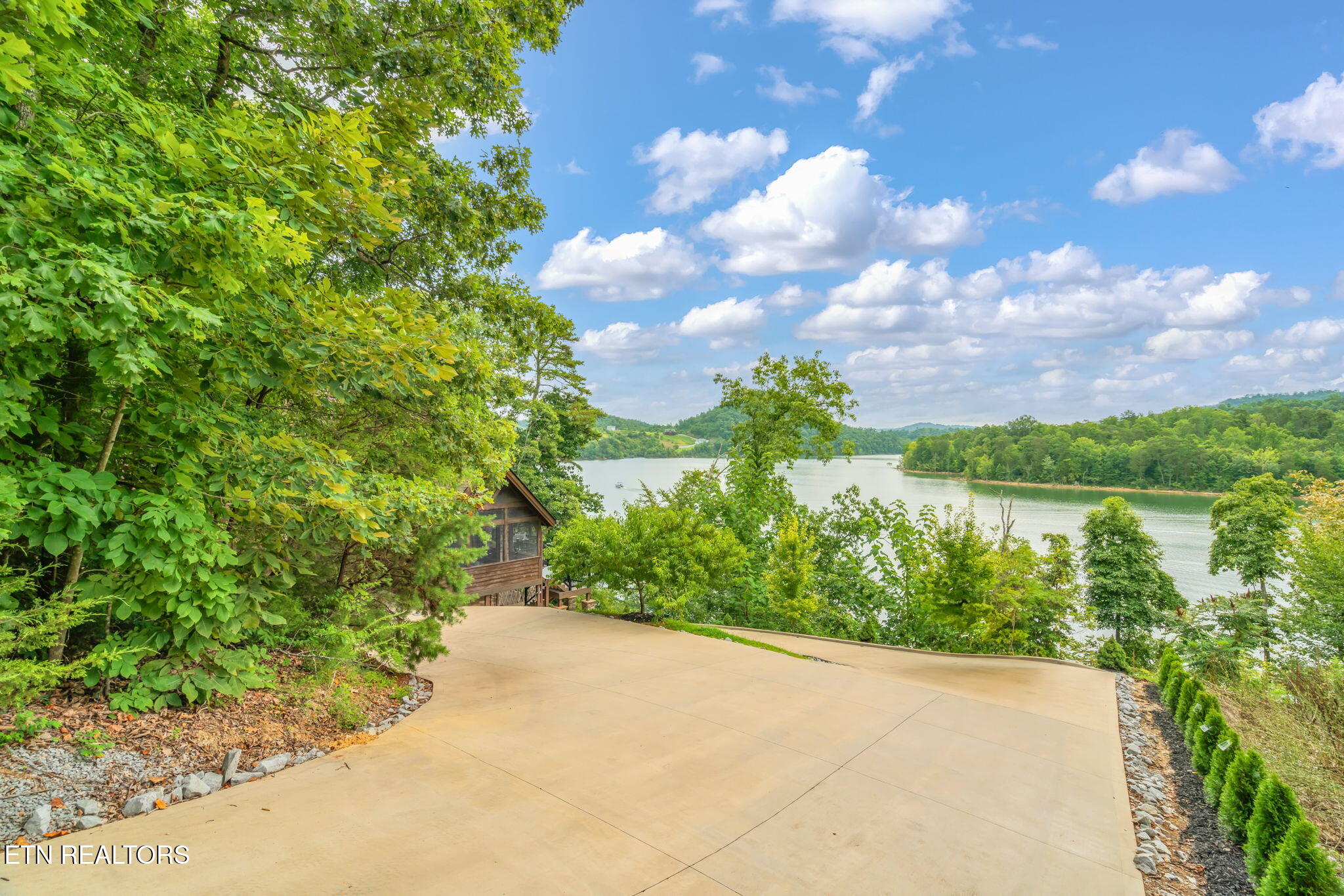 168 Rockfish Point New Tazewell TN 37825