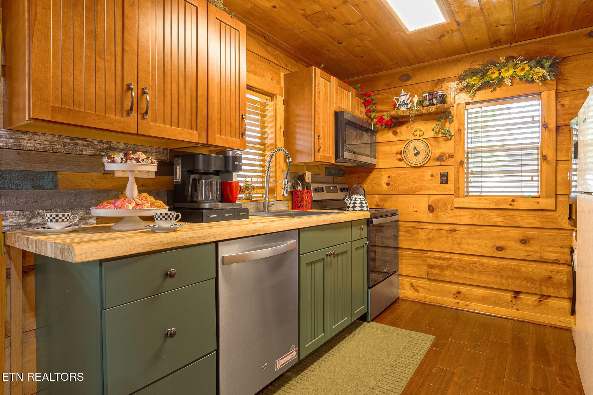 4424 & 4428 Grindstone Ridge Road Pigeon Forge TN 37863