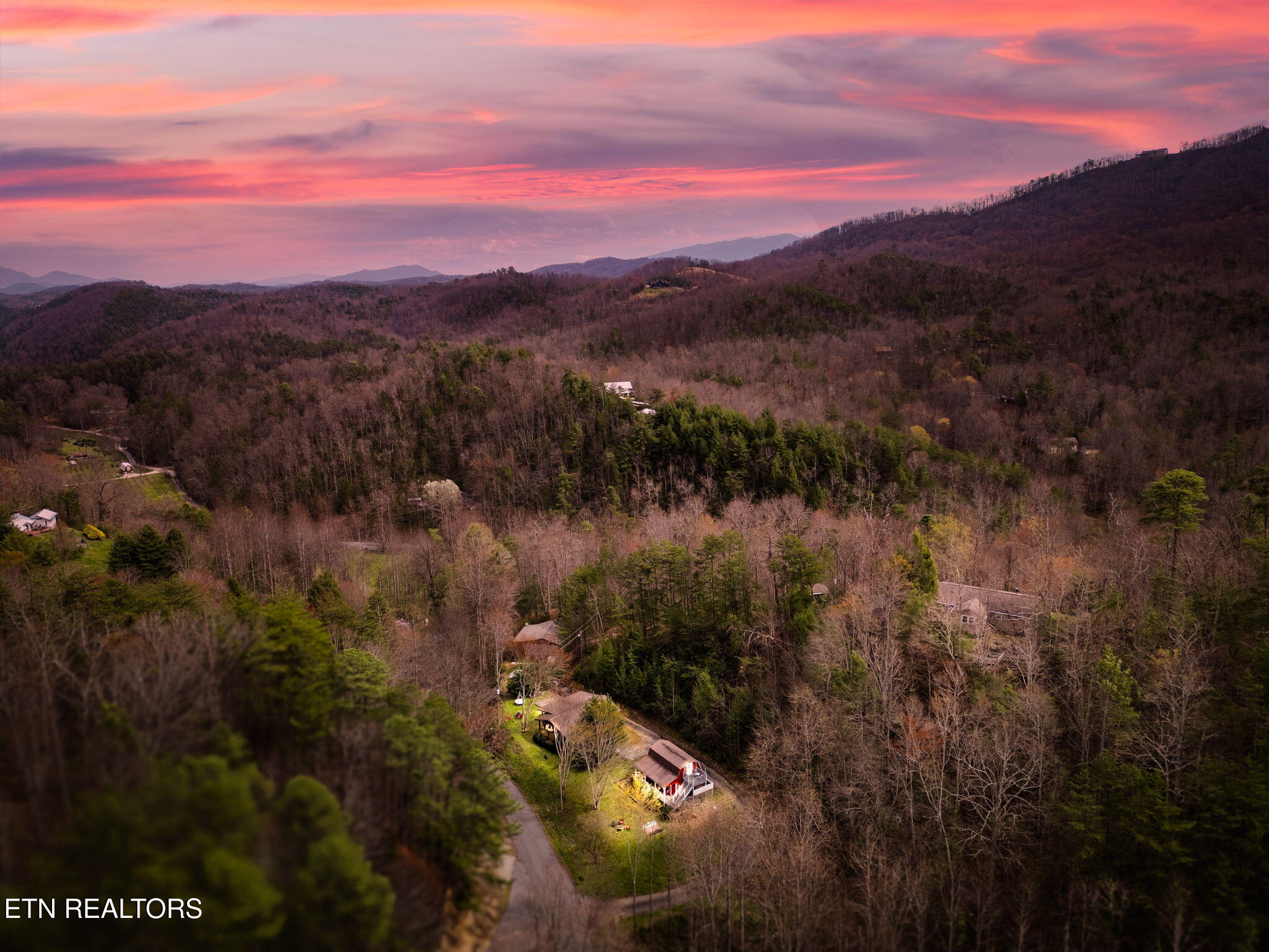 4424 & 4428 Grindstone Ridge Road Pigeon Forge TN 37863