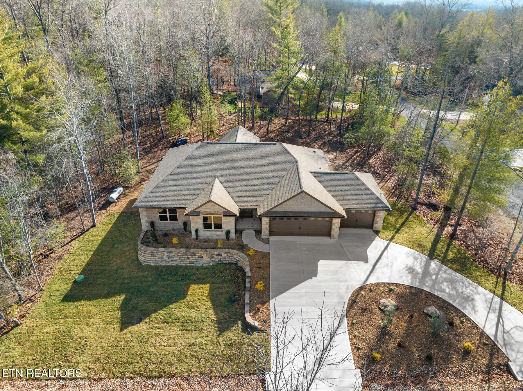 140 Windsor Road Fairfield Glade TN 38558