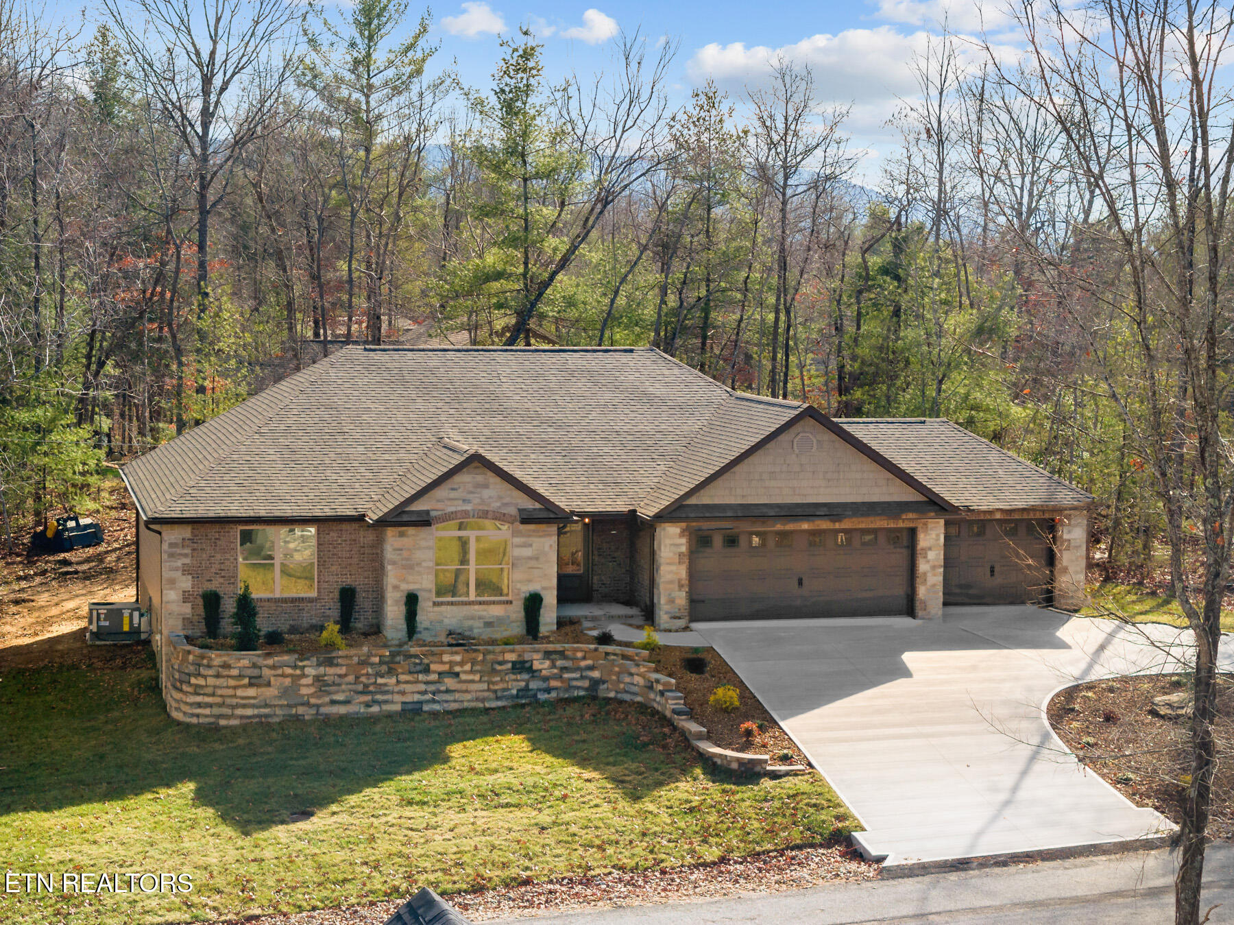 140 Windsor Road Fairfield Glade TN 38558