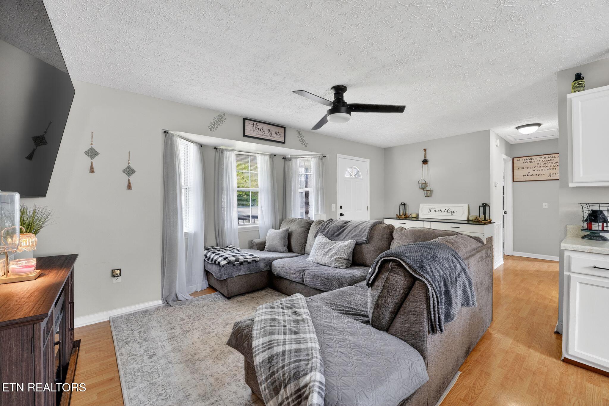 206 E Maple Street Caryville TN 37714