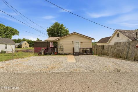 206 E Maple Street Caryville TN 37714