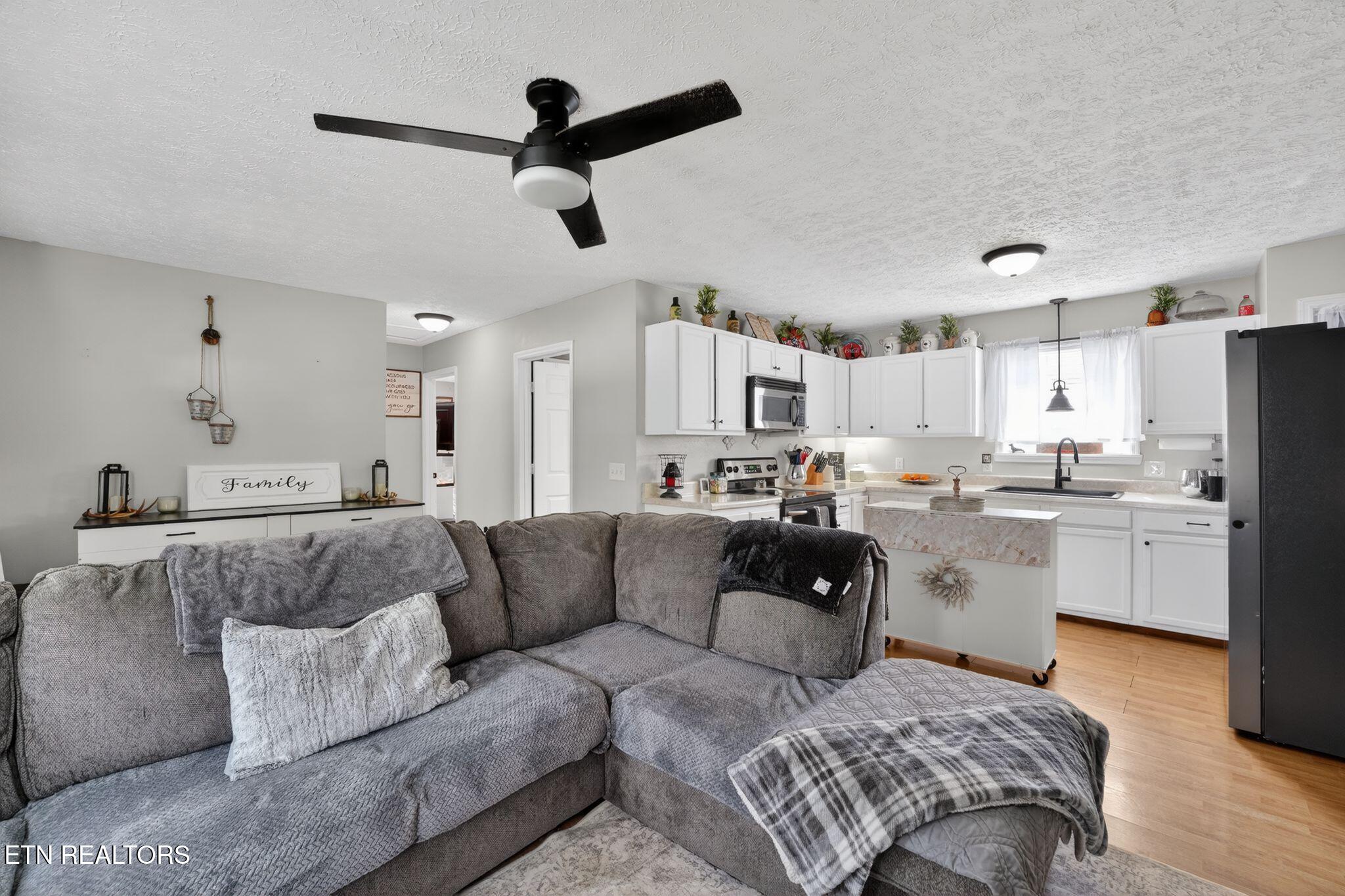 206 E Maple Street Caryville TN 37714