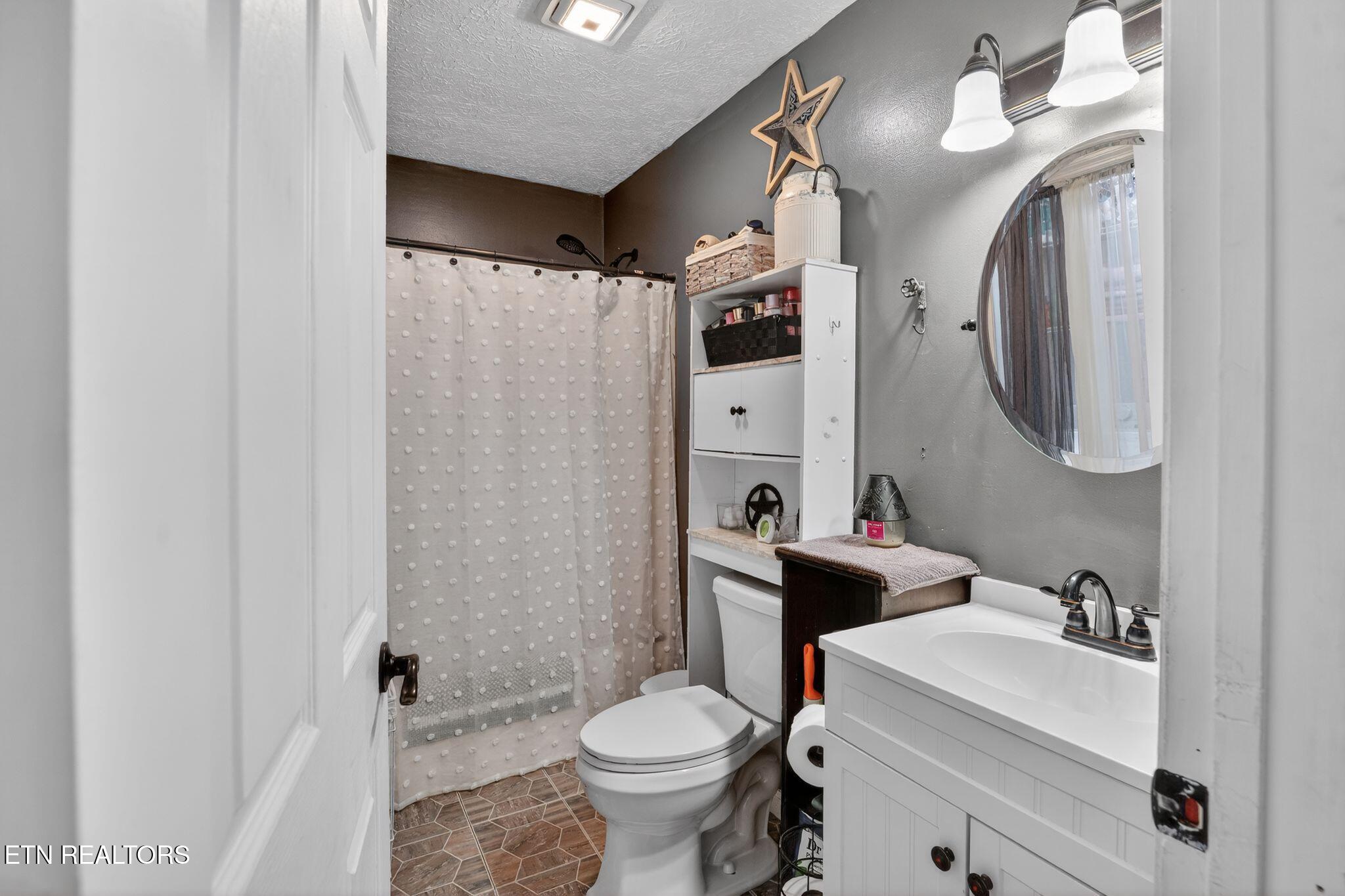 206 E Maple Street Caryville TN 37714