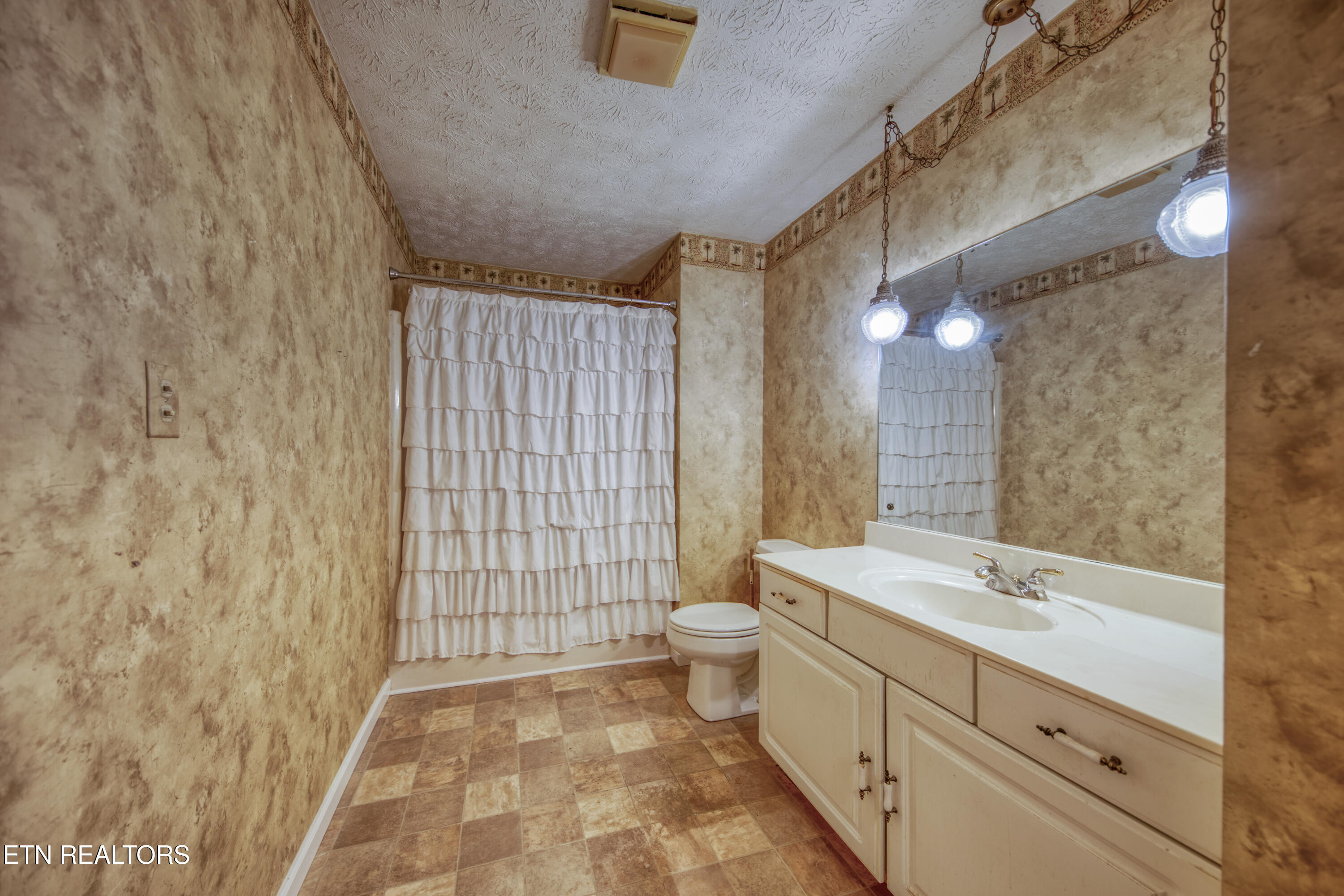 1306 Brushy Valley Road Heiskell TN 37754