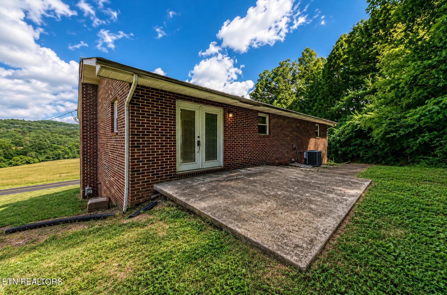 1306 Brushy Valley Road Heiskell TN 37754