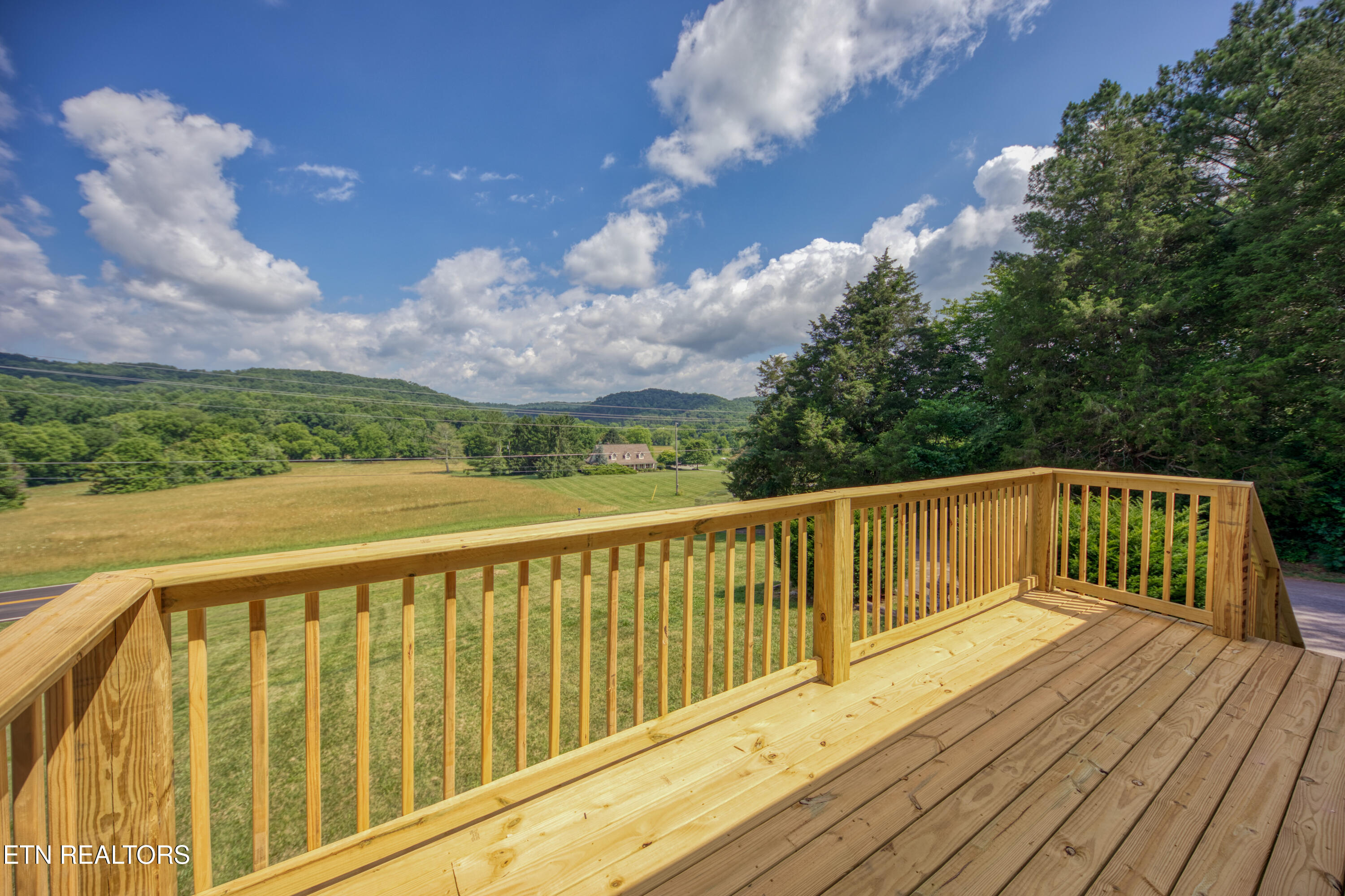 1306 Brushy Valley Road Heiskell TN 37754