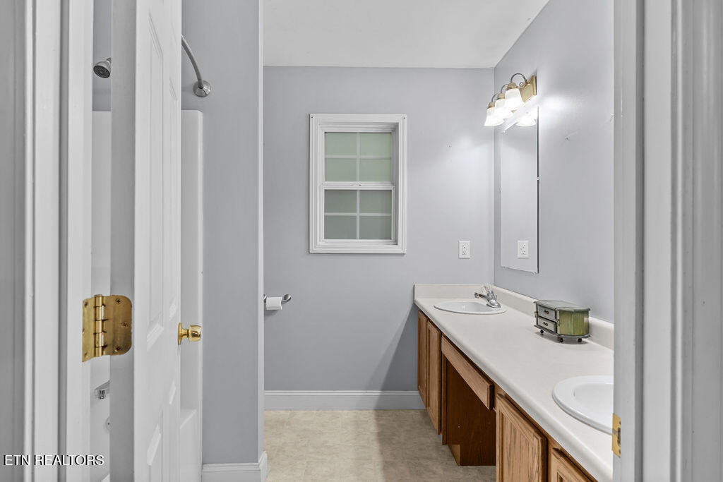 624 Liverpool Lane Knoxville TN 37920