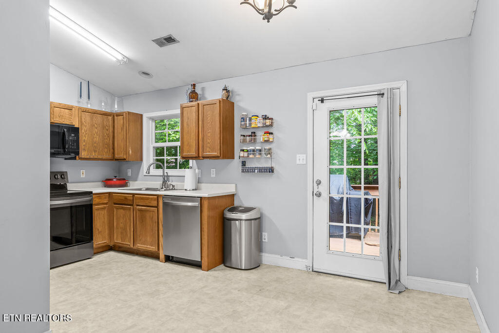 624 Liverpool Lane Knoxville TN 37920