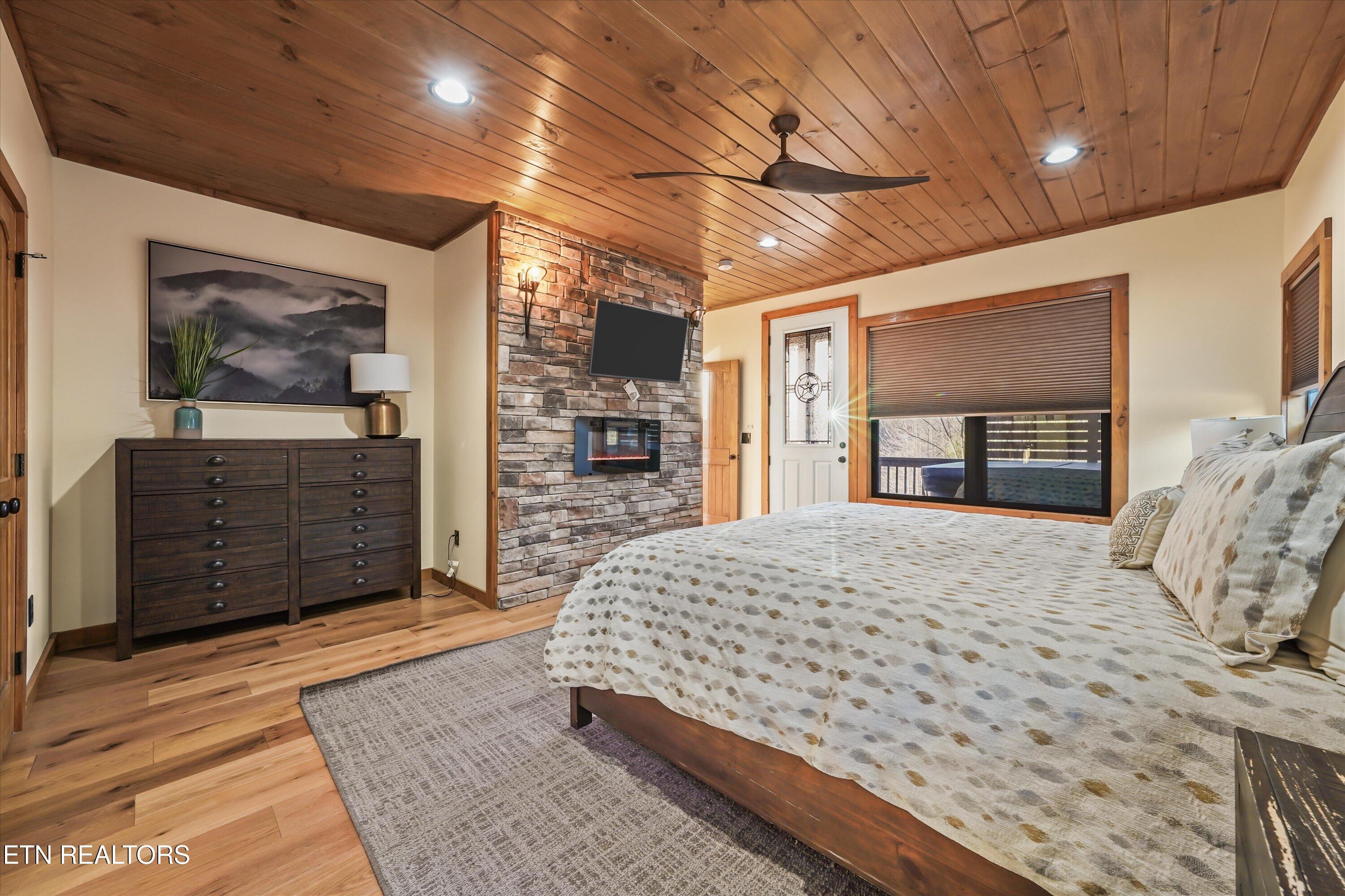 561 Edgewood Drive Gatlinburg TN 37738