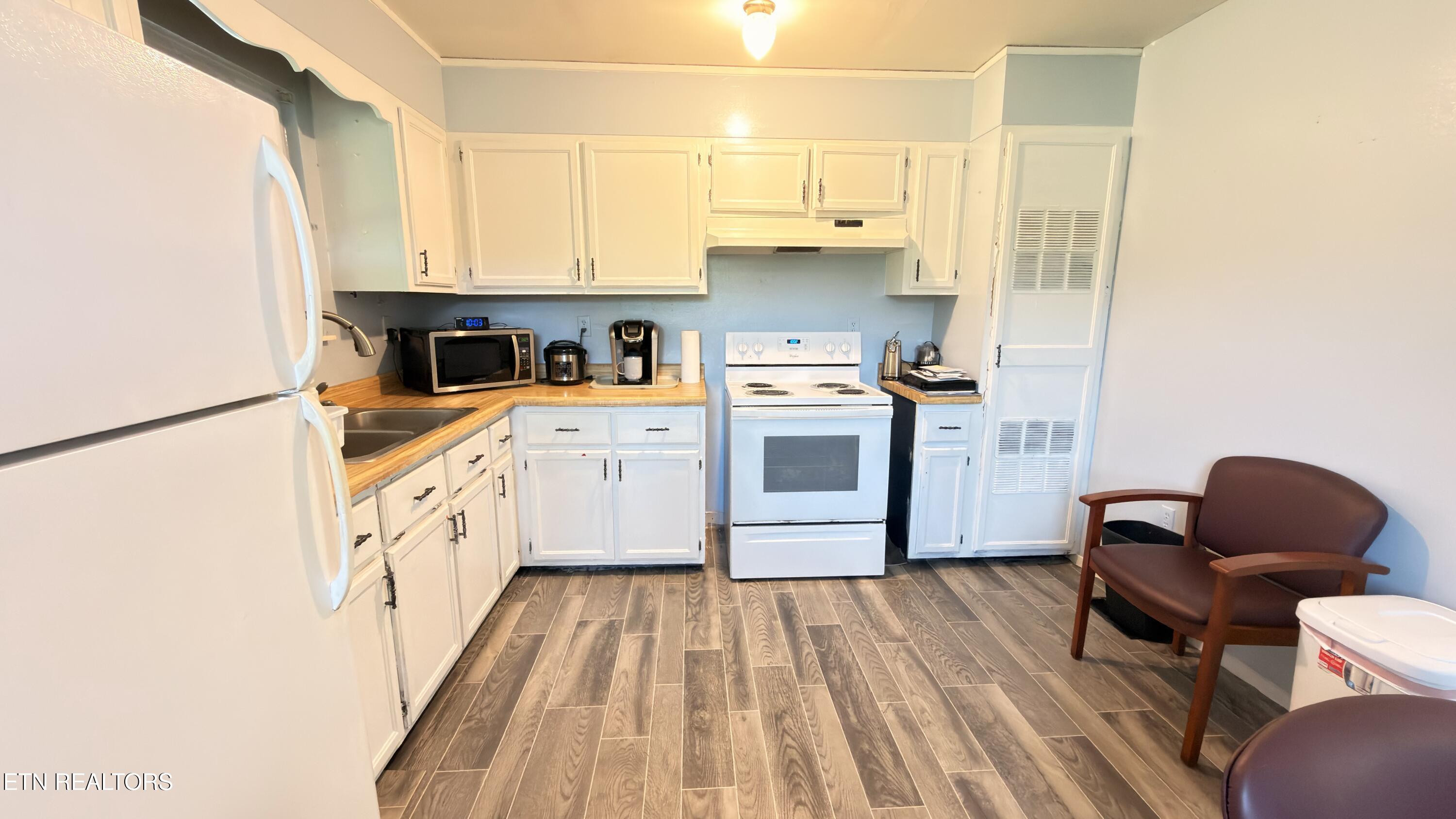 420 Black Oak Road Oneida TN 37841