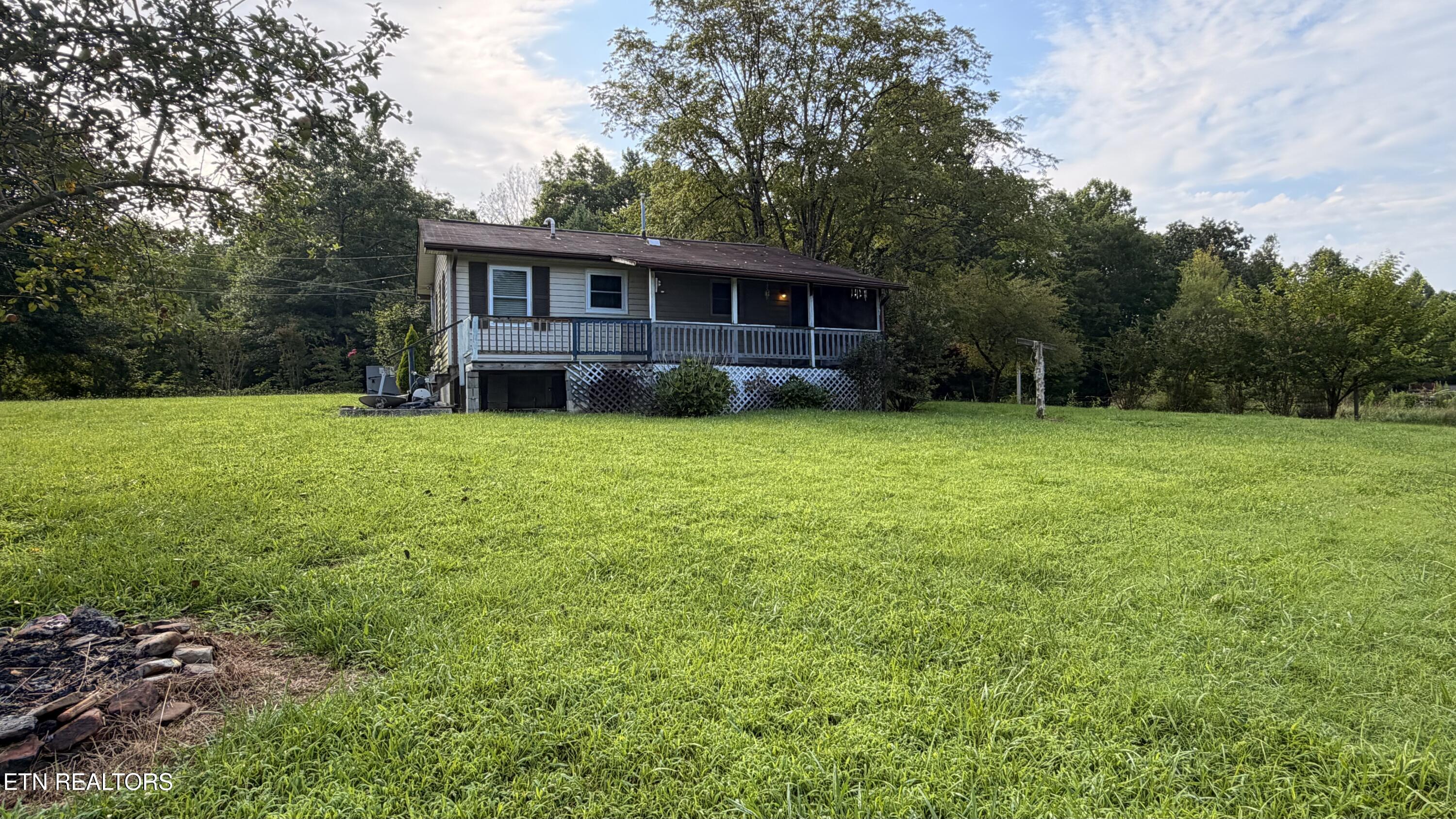 420 Black Oak Road Oneida TN 37841