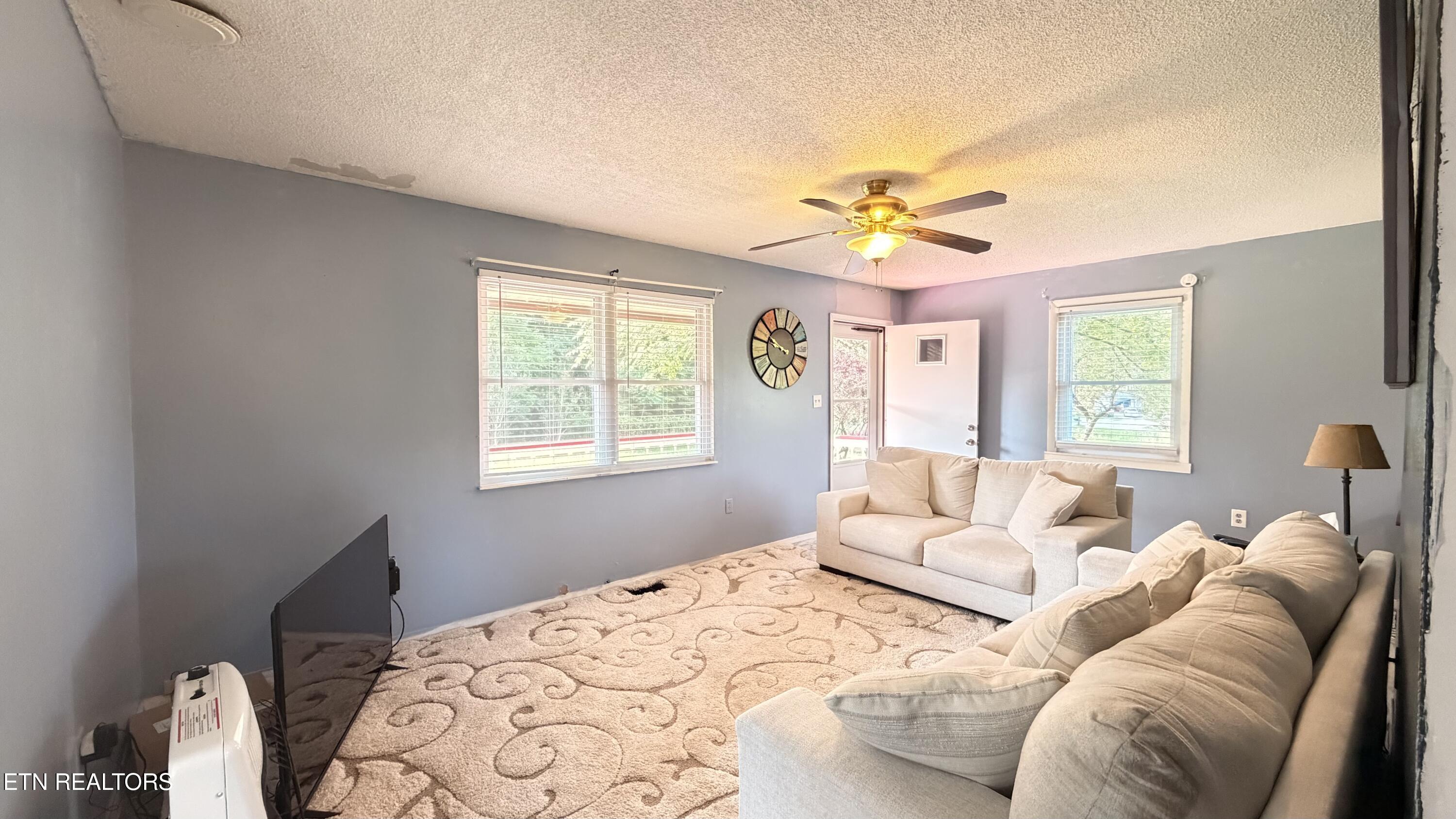420 Black Oak Road Oneida TN 37841
