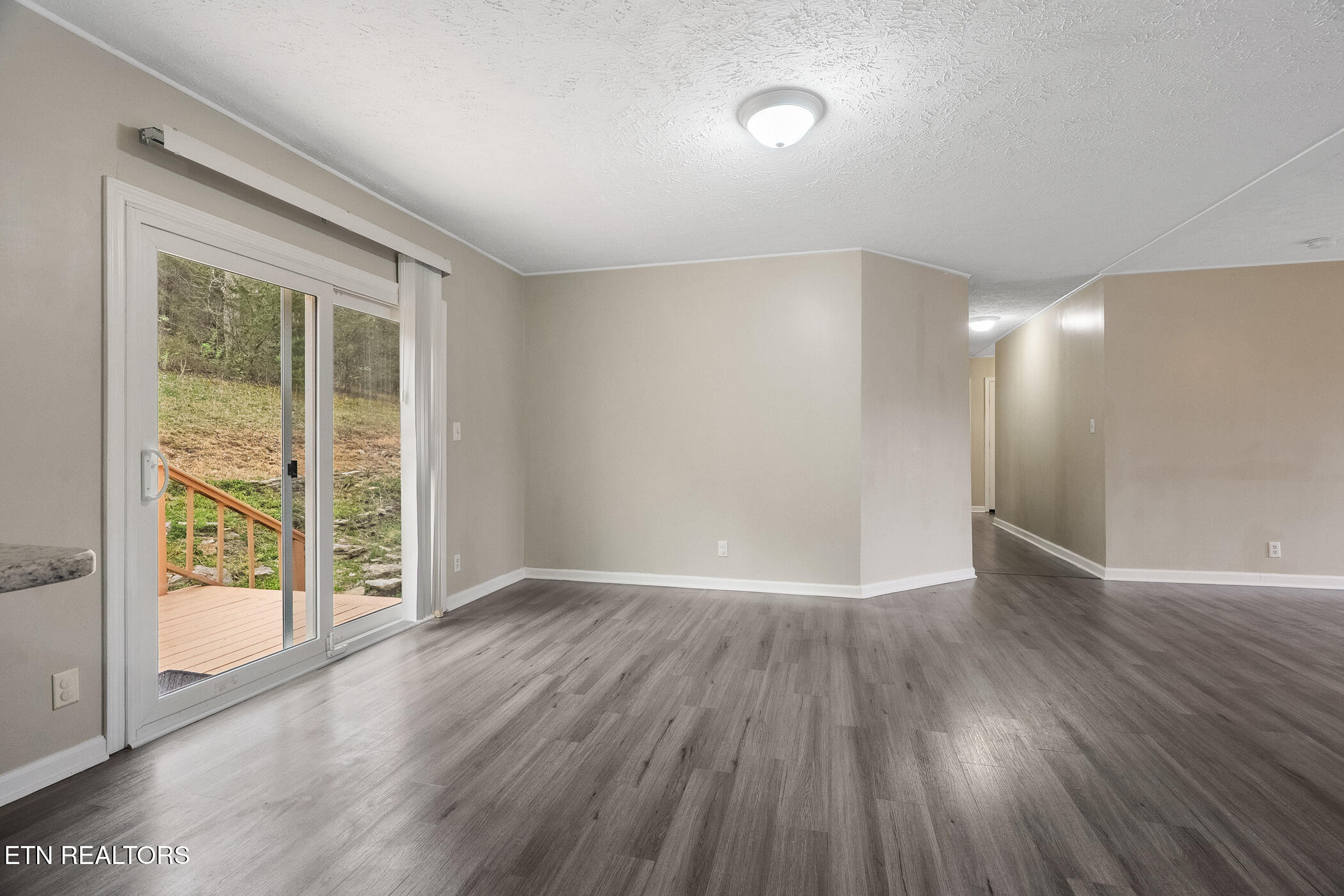 150 E Raccoon Valley Drive Heiskell TN 37754