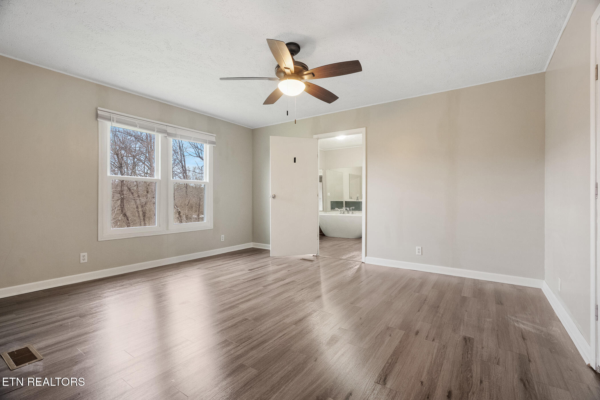 150 E Raccoon Valley Drive Heiskell TN 37754