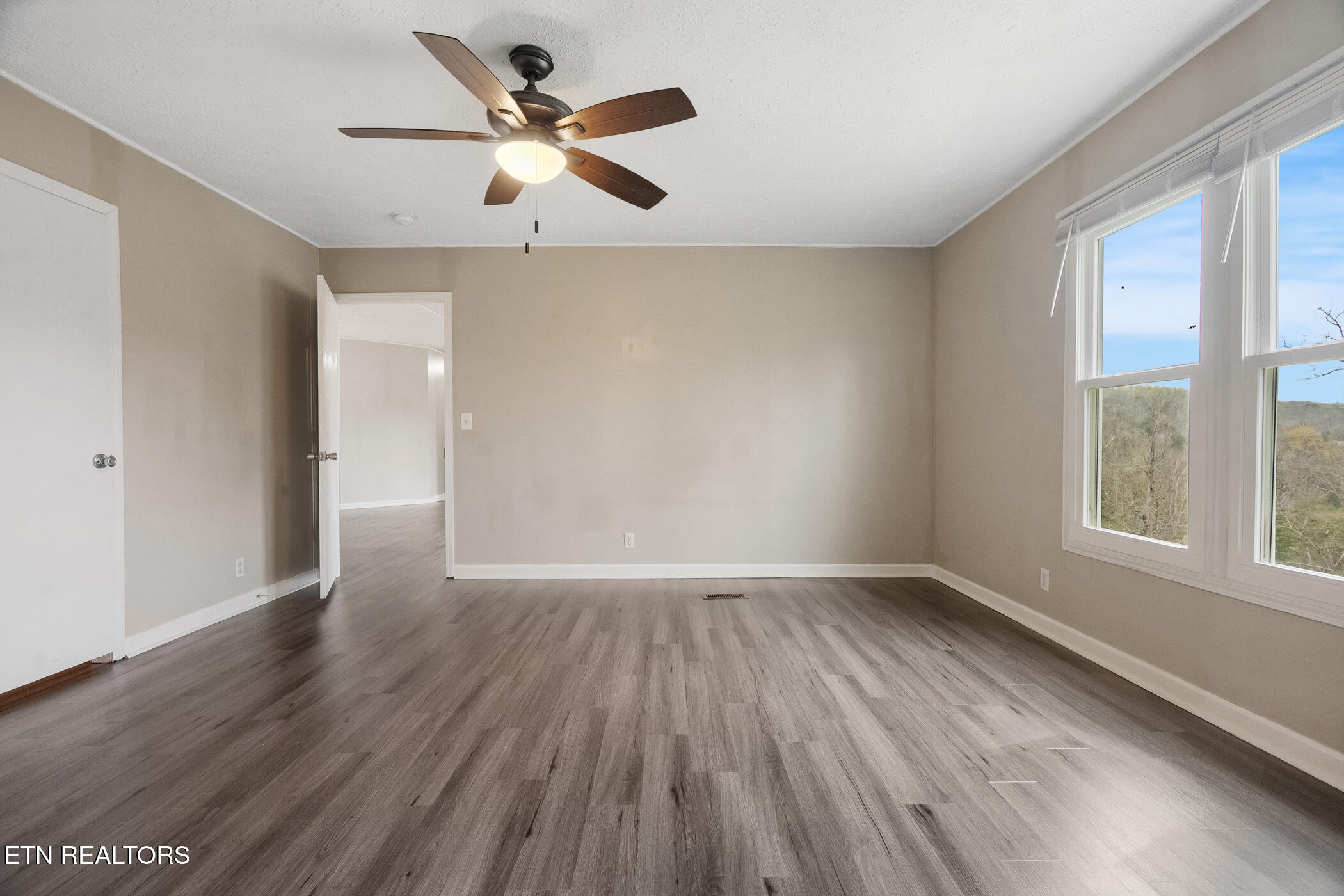 150 E Raccoon Valley Drive Heiskell TN 37754