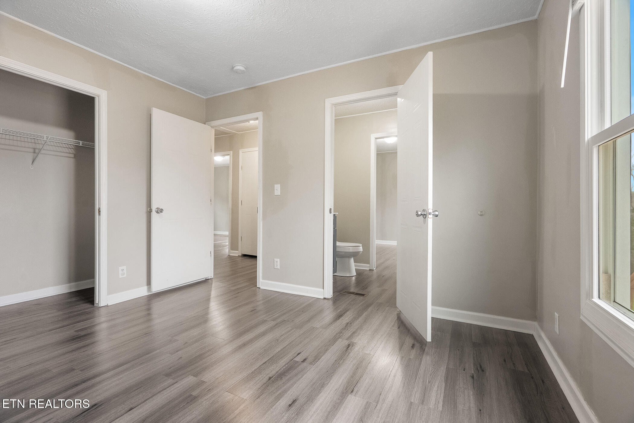 150 E Raccoon Valley Drive Heiskell TN 37754