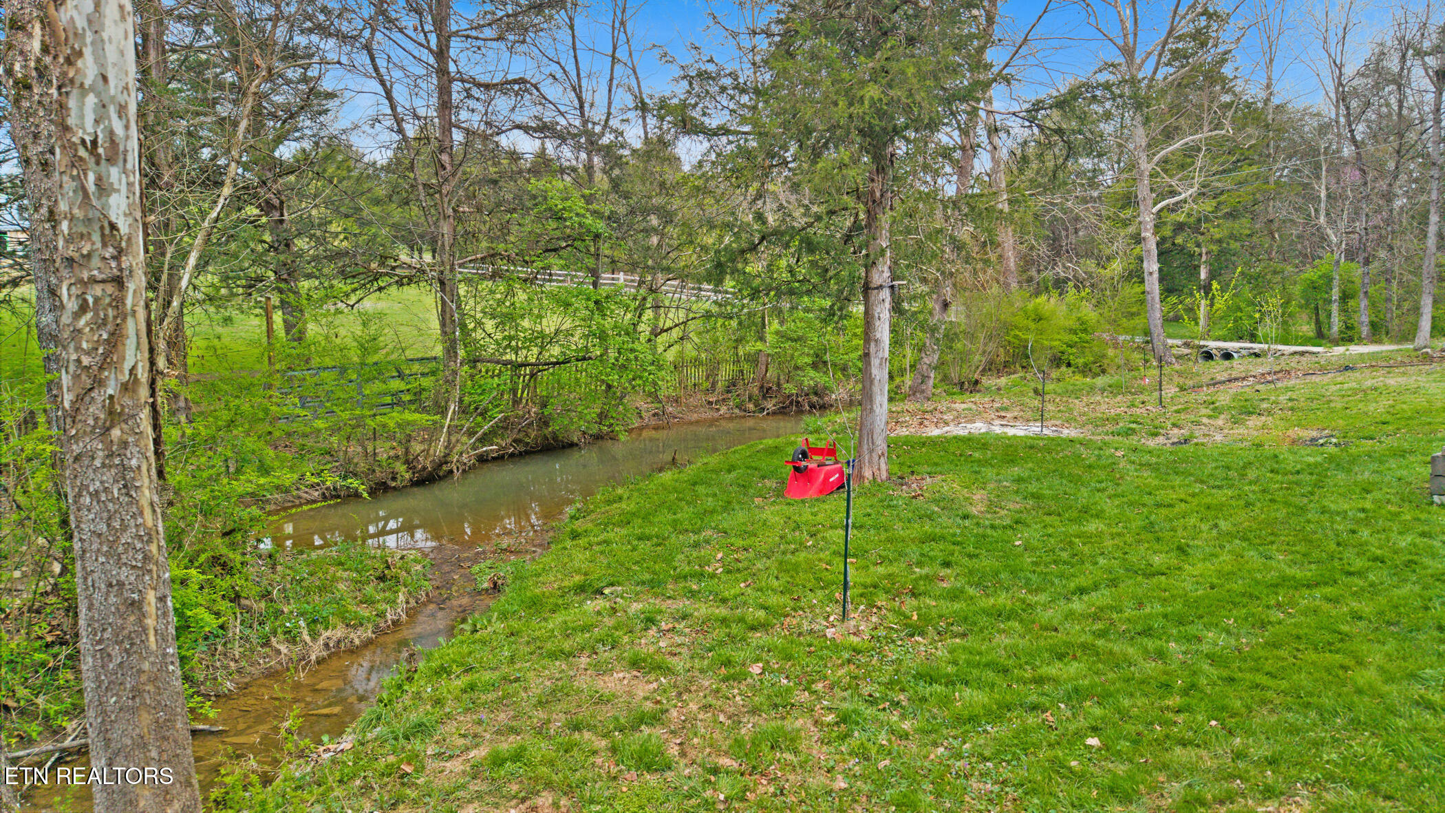 150 E Raccoon Valley Drive Heiskell TN 37754