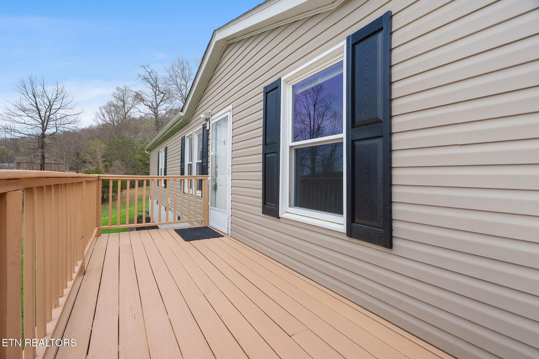 150 E Raccoon Valley Drive Heiskell TN 37754