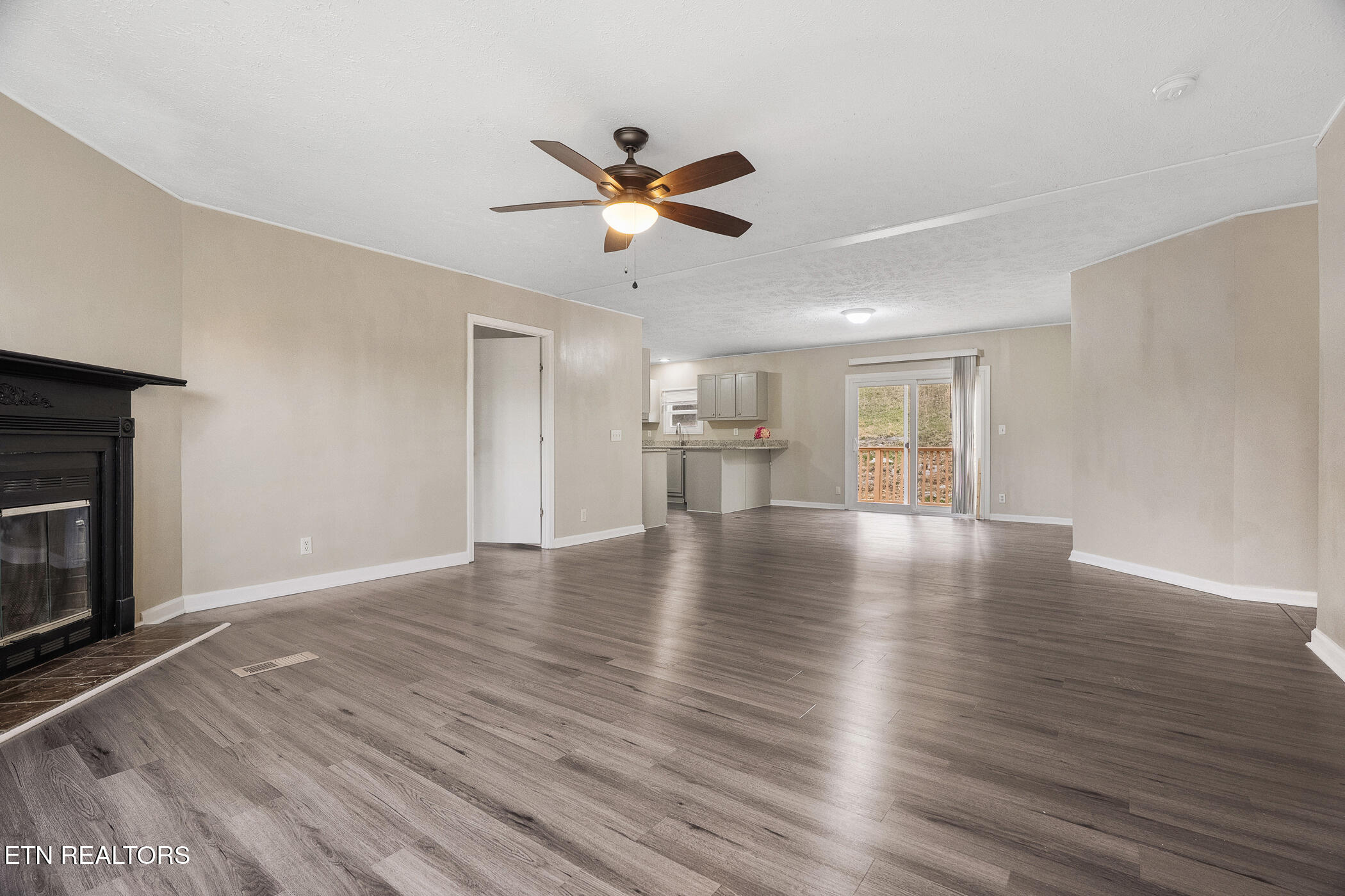 150 E Raccoon Valley Drive Heiskell TN 37754