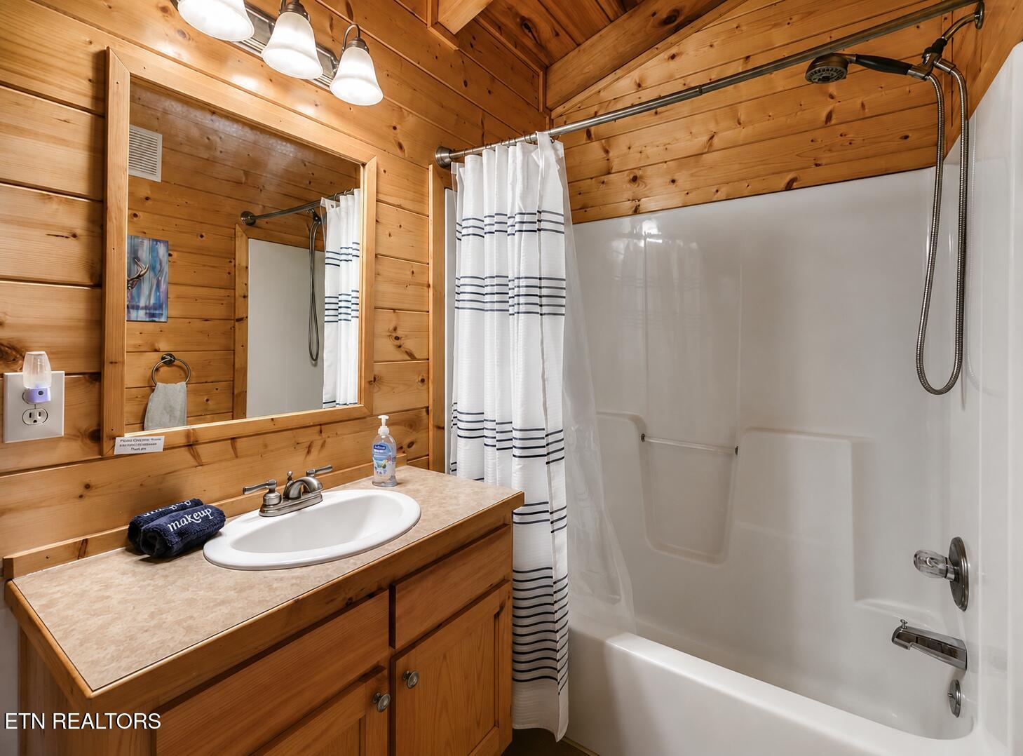 612 Cherry Blossom Way Pigeon Forge TN 37863