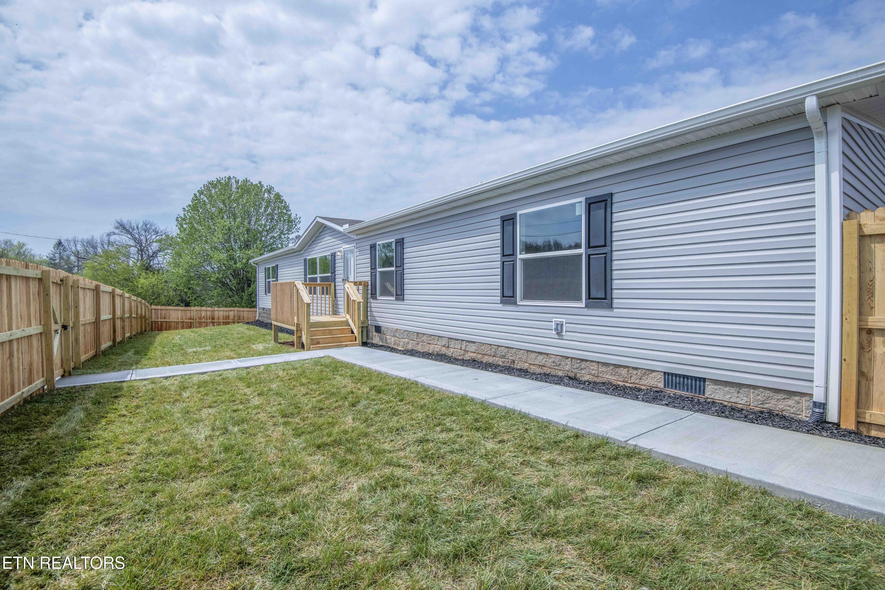 103 Johnson Drive Lenoir City TN 37771
