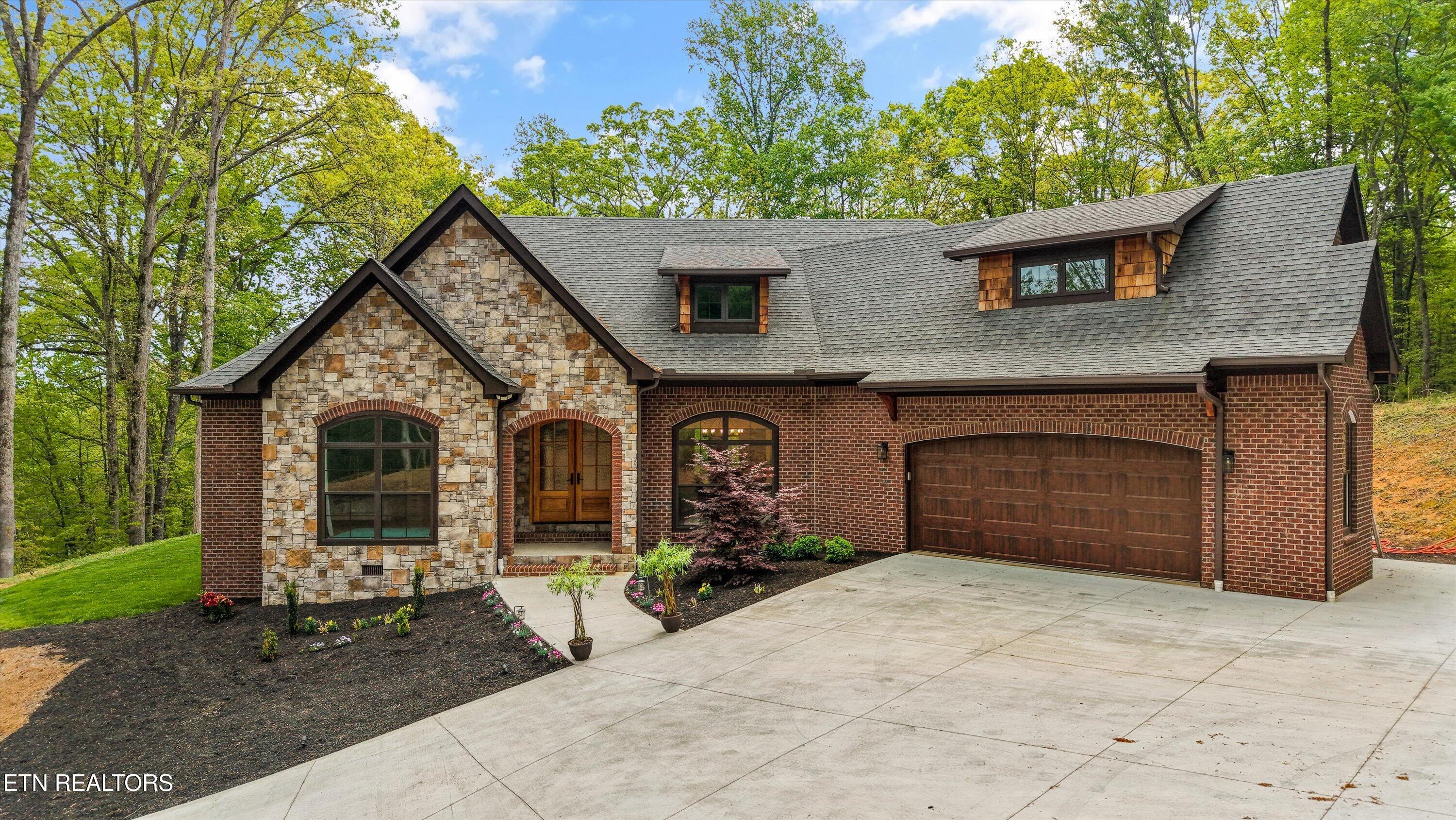 109 Lake Harbor Drive Lenoir City TN 37772