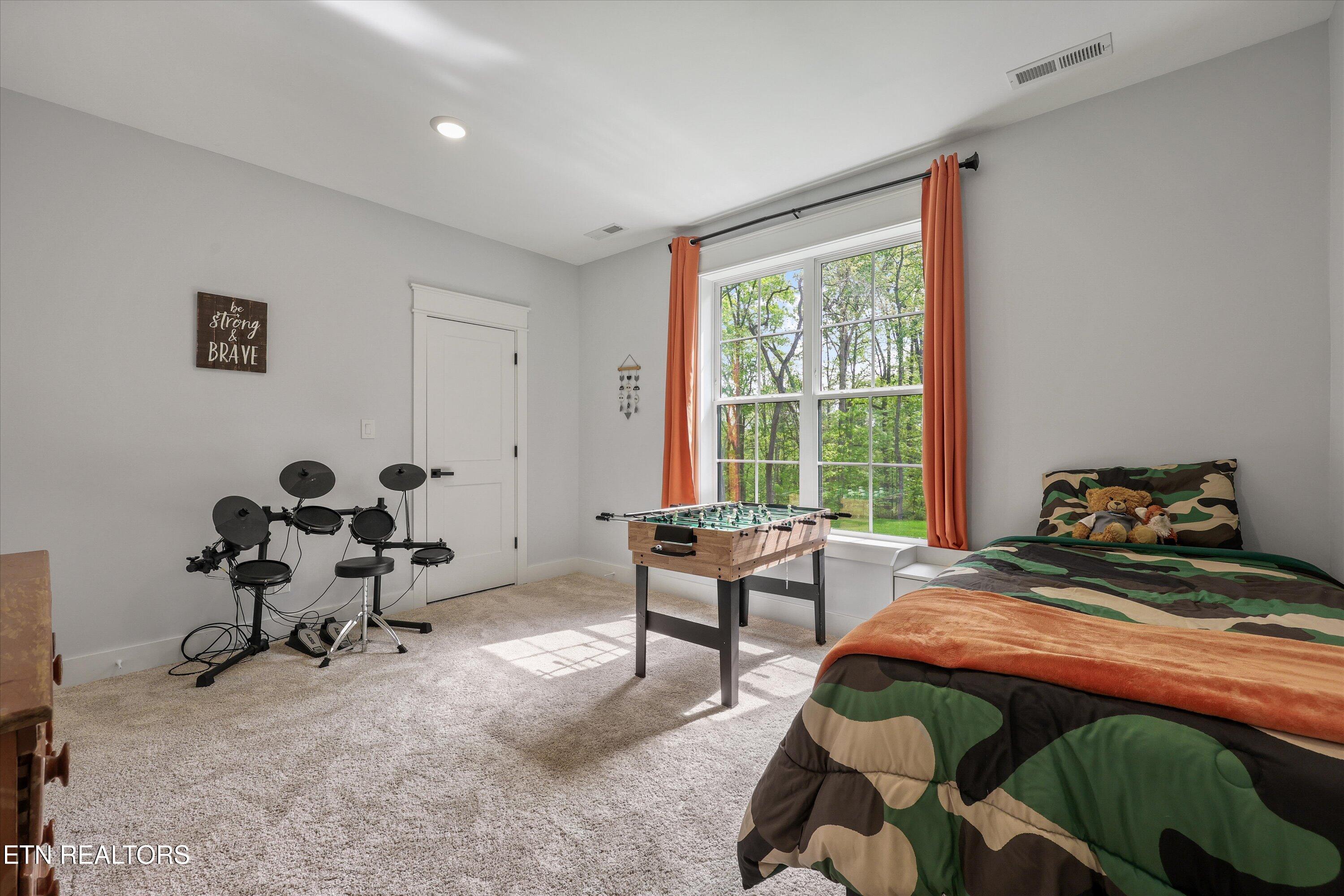 109 Lake Harbor Drive Lenoir City TN 37772