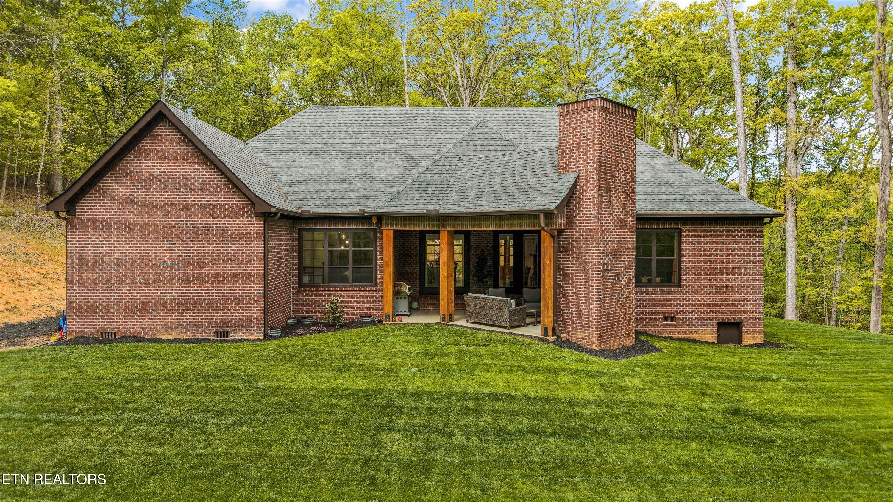 109 Lake Harbor Drive Lenoir City TN 37772