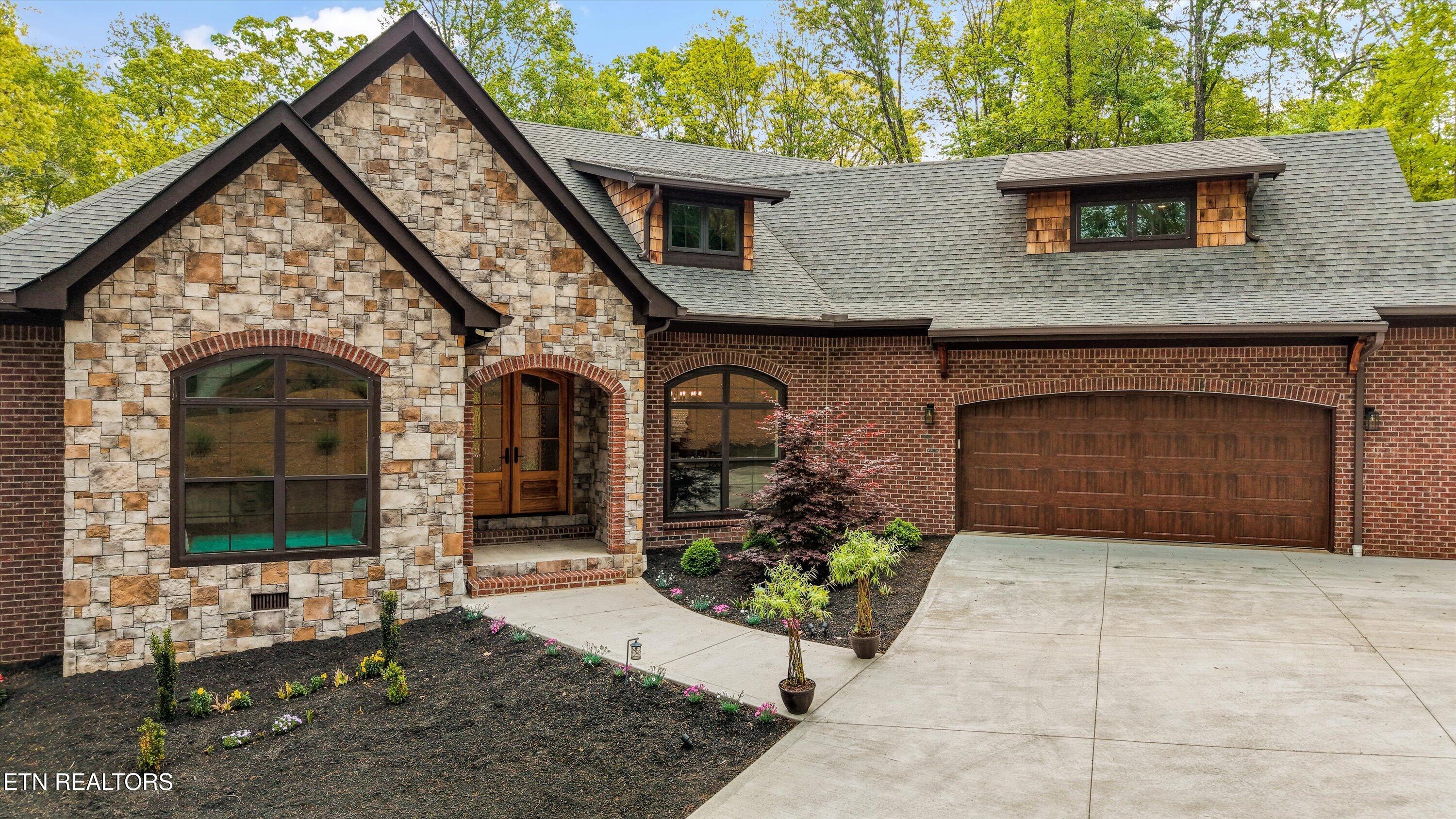 109 Lake Harbor Drive Lenoir City TN 37772