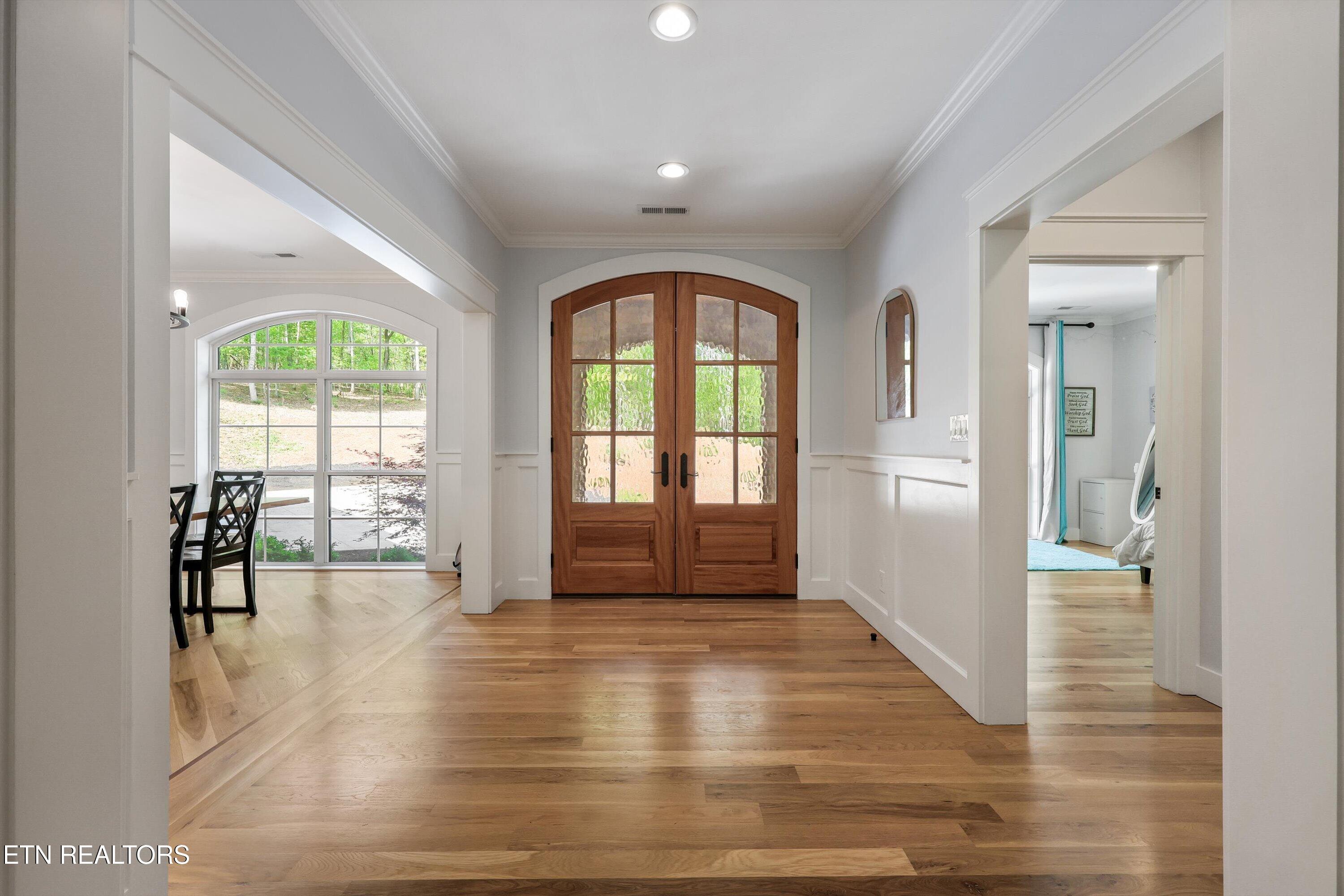109 Lake Harbor Drive Lenoir City TN 37772