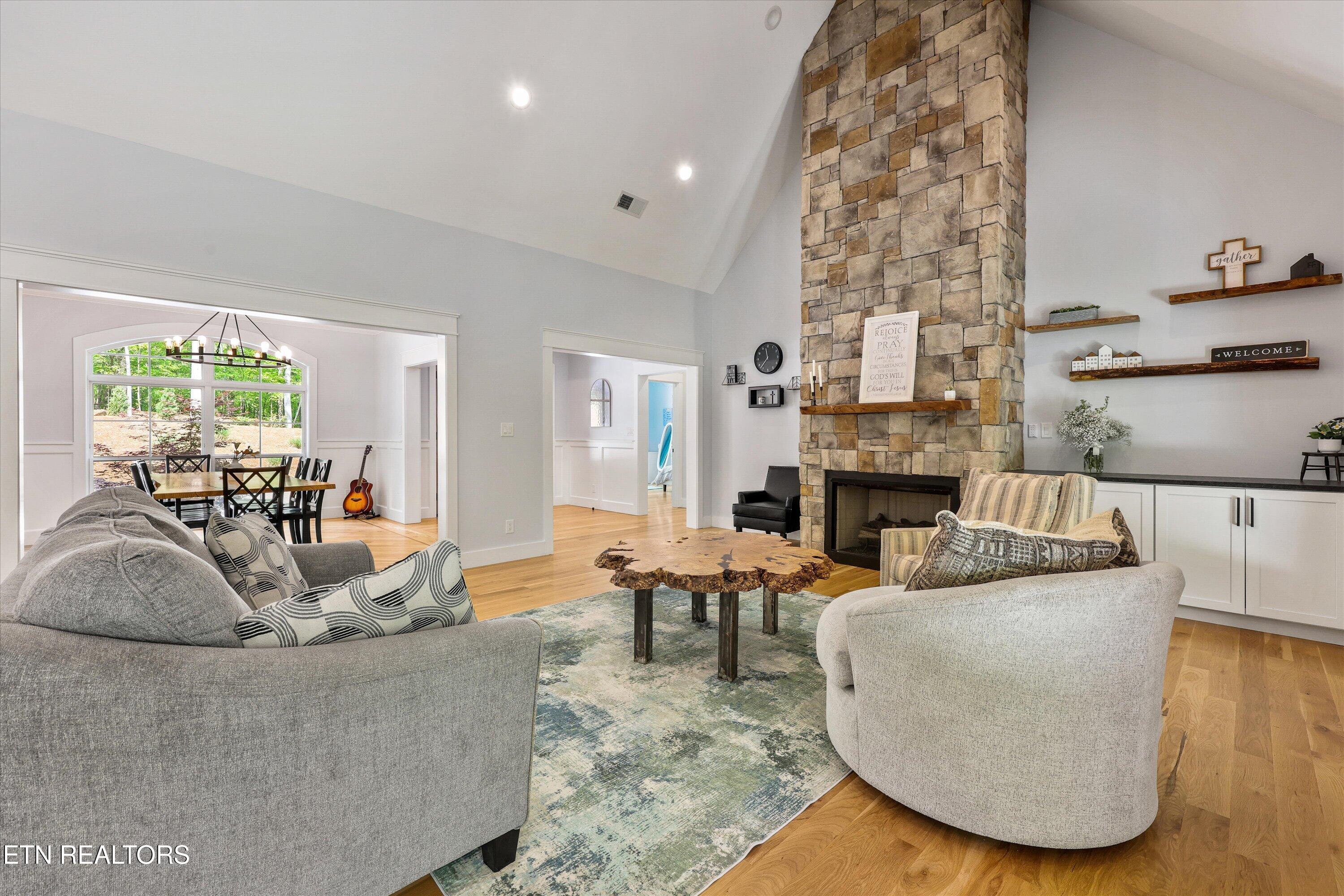 109 Lake Harbor Drive Lenoir City TN 37772
