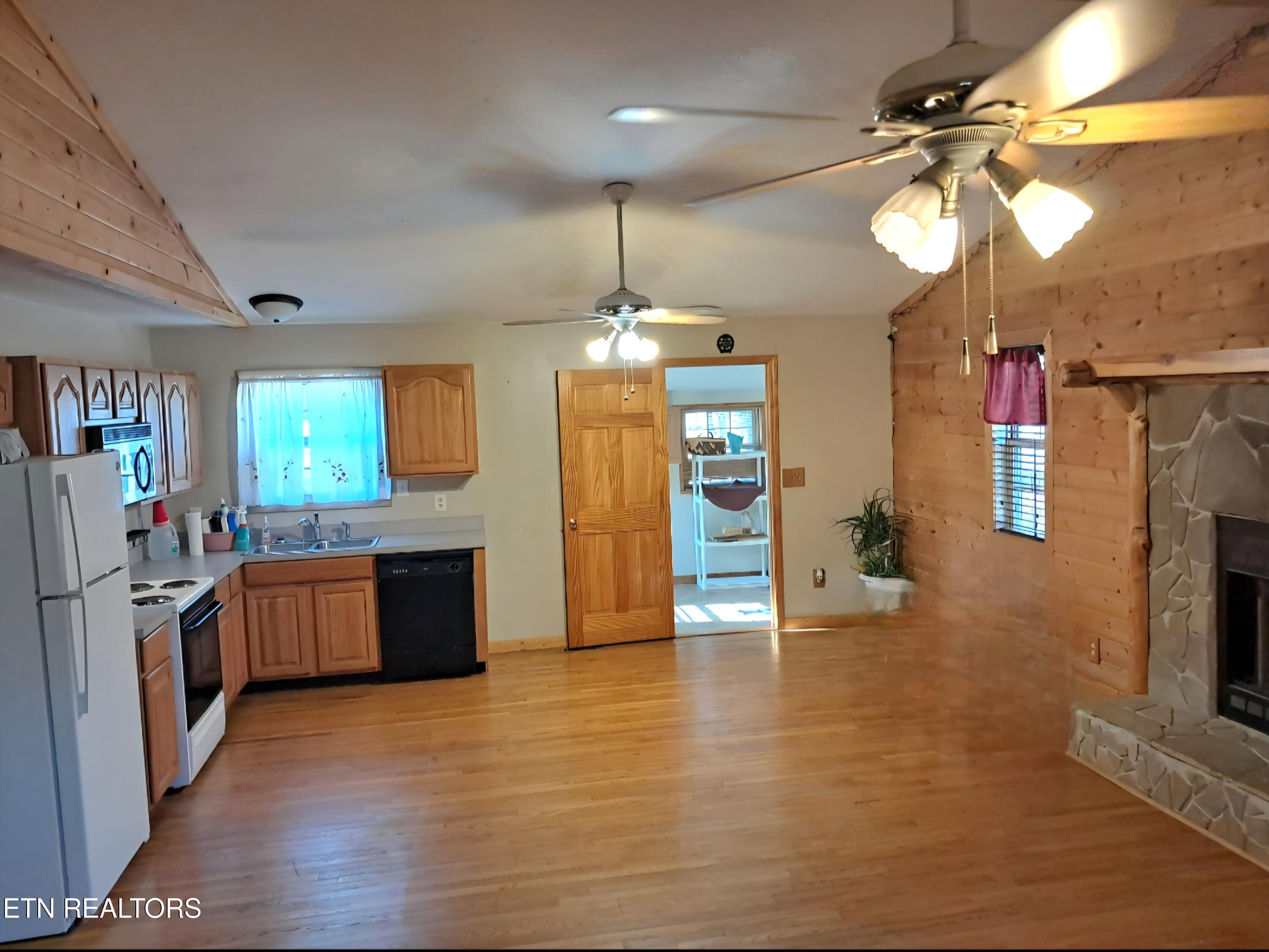 2745-2747 Cosby Highway Cosby TN 37722