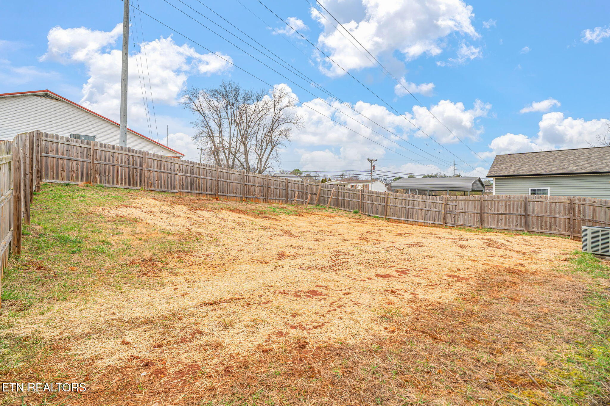 902 Summer Street Loudon TN 37774
