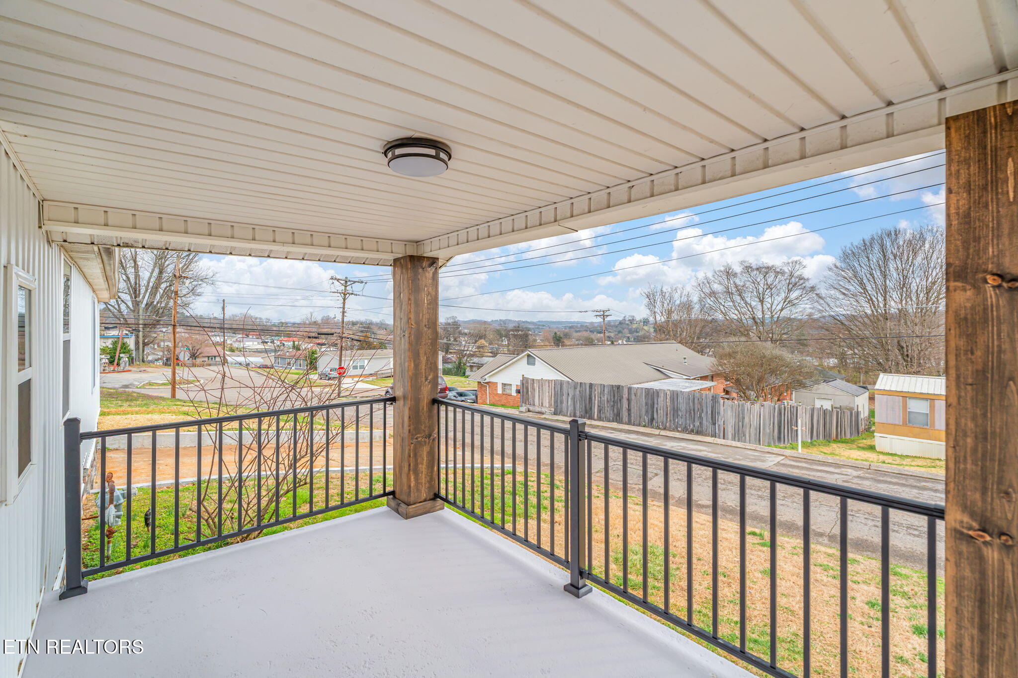 902 Summer Street Loudon TN 37774